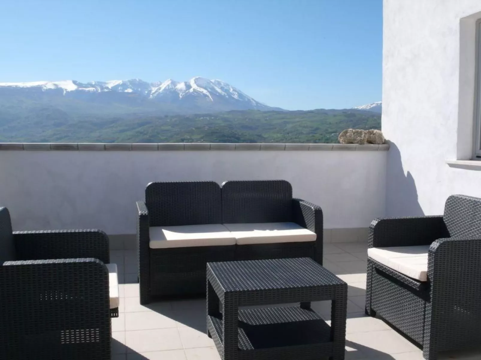 'Elvira Basilico' mit Terrasse