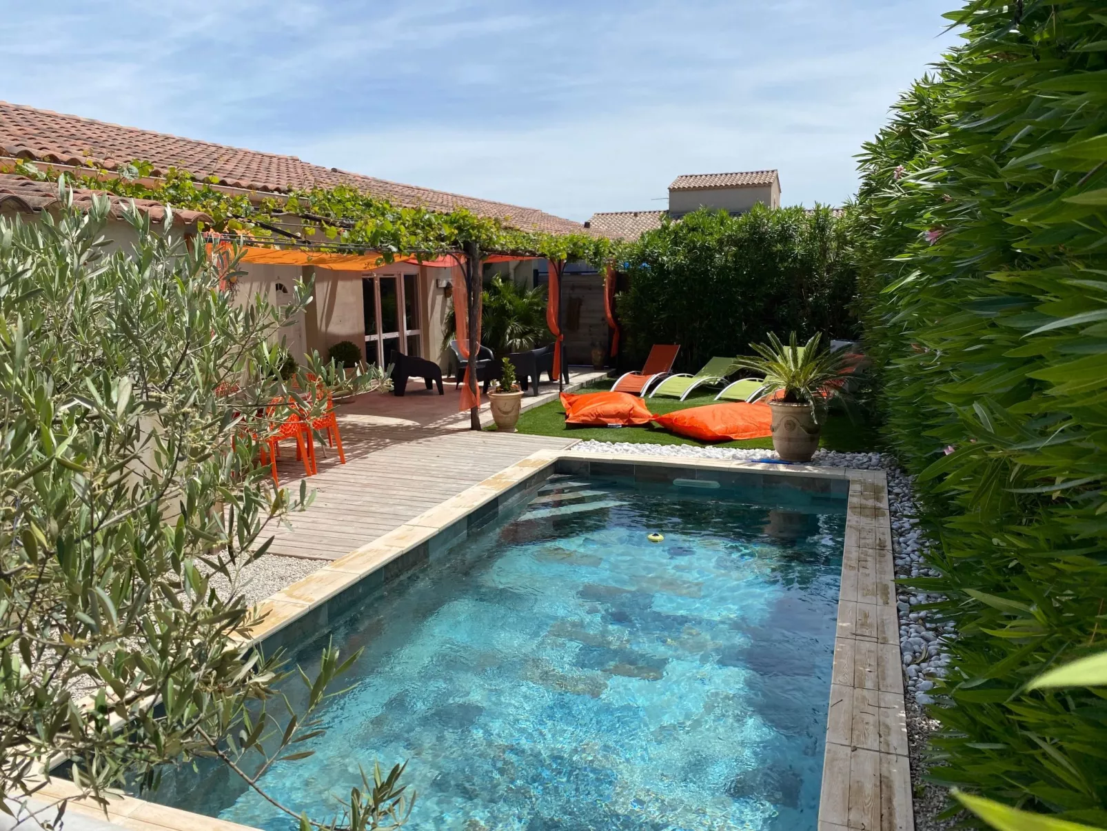 Villa Chemin du Lirac in Tavel