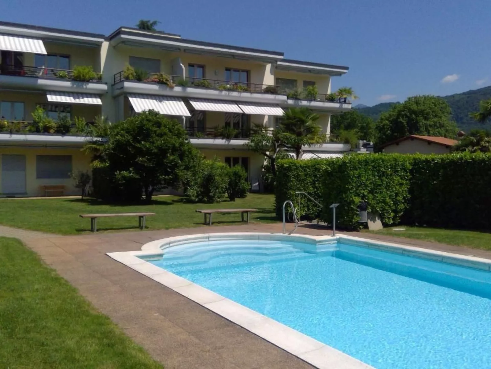 Gartenwohnung im Tessin mit Swimmingpool