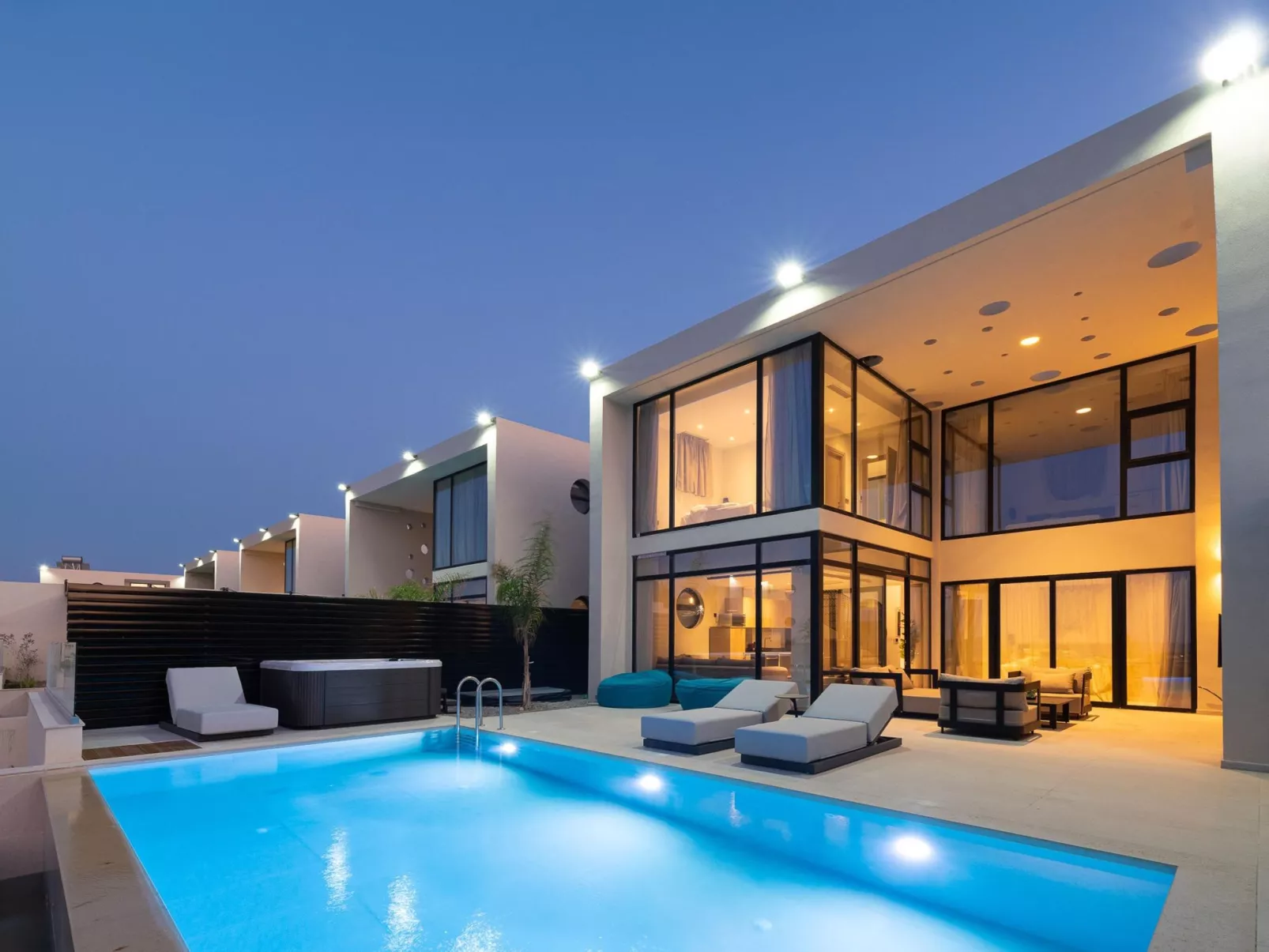 Trapezia Luxury Living - Diamond