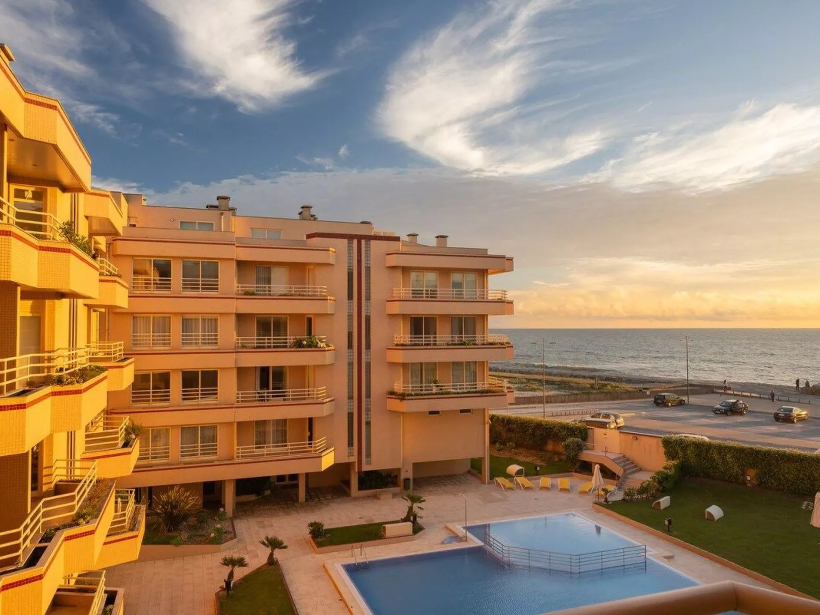 Meerblick Erste Linie mit 2 Pools 4