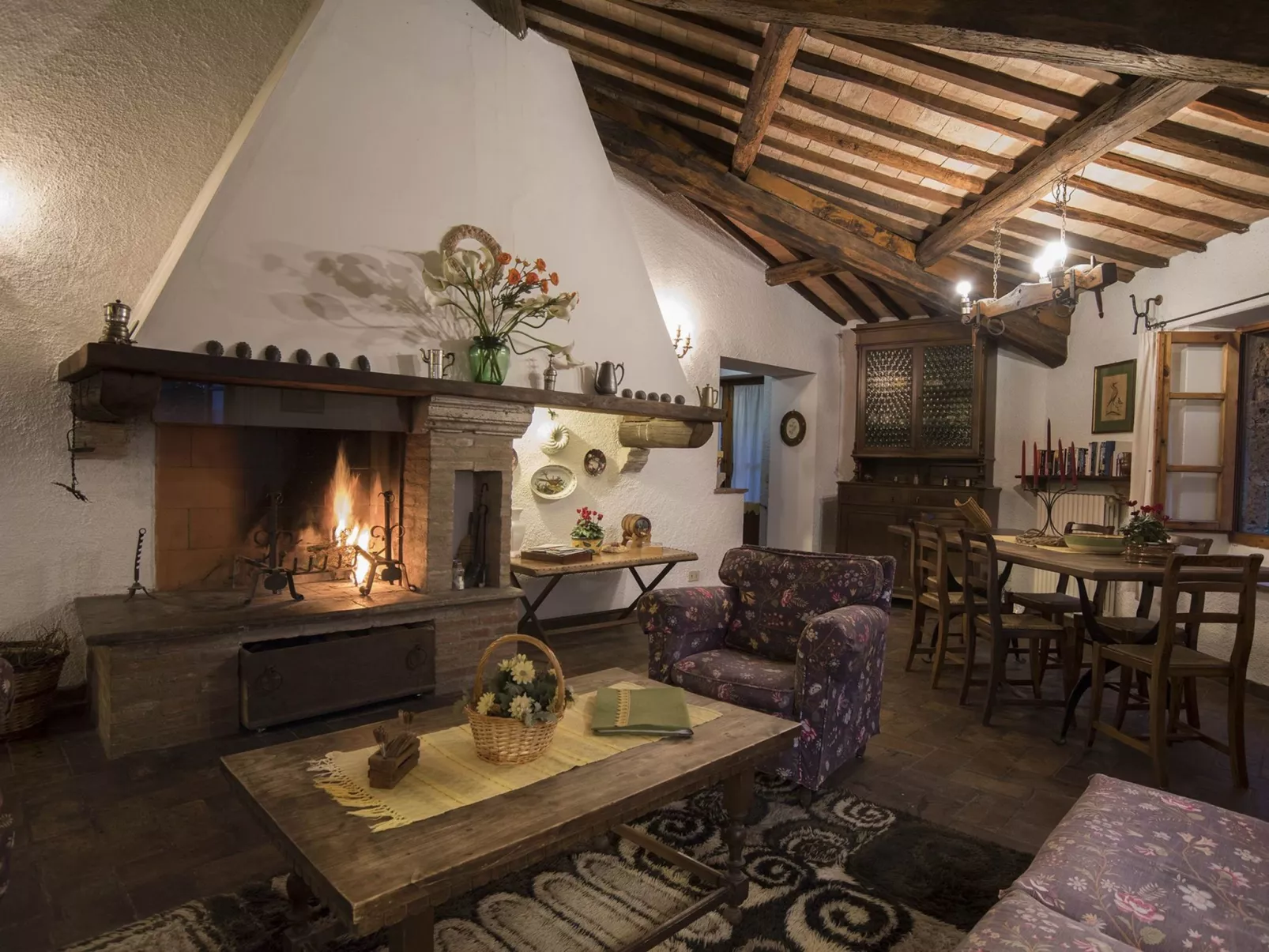 Altertümliche Pracht, Unterkunft mit Schwimmbad in einem Schloss