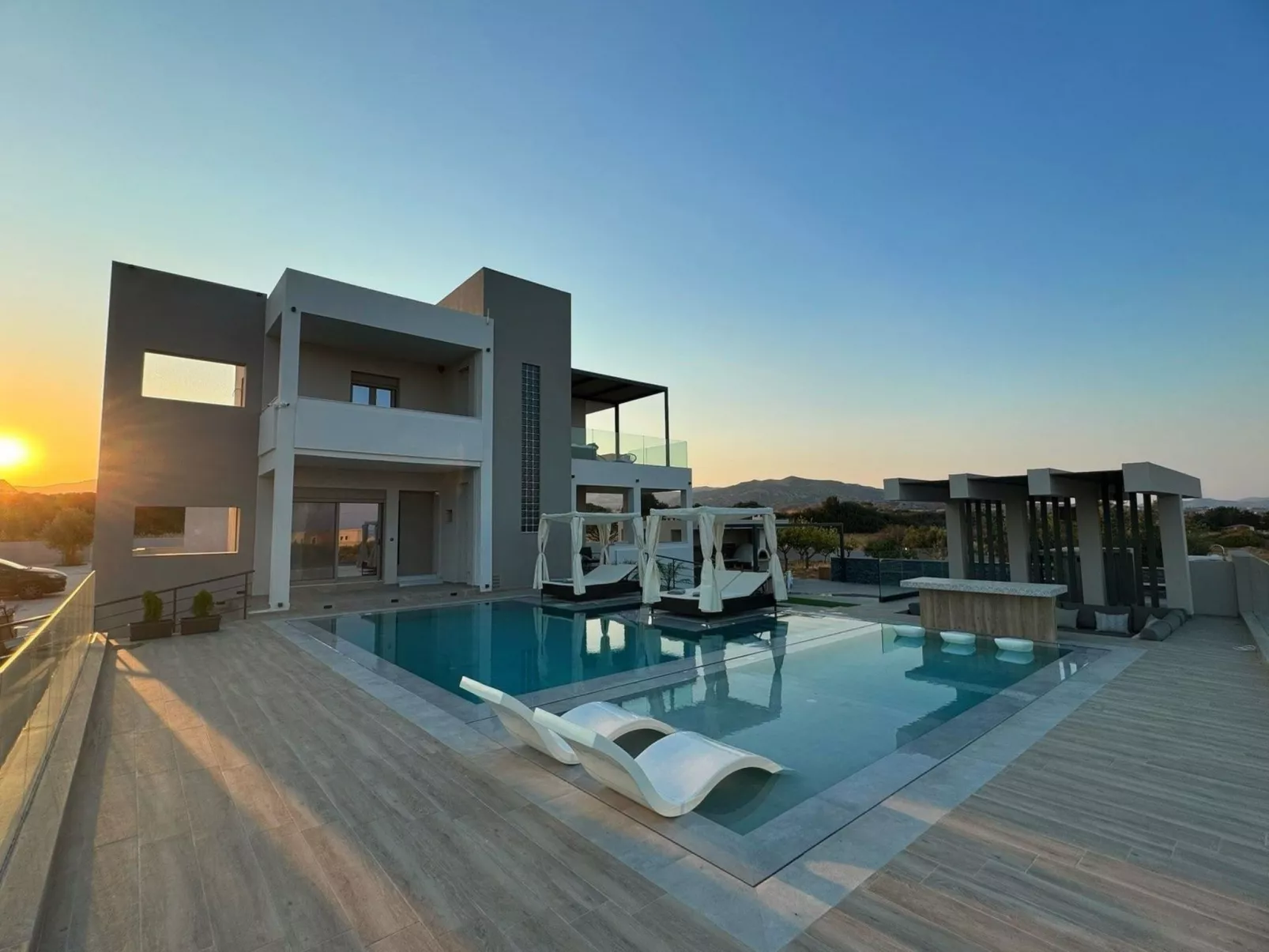 Grand Aqua Luxus-Villa von Mintzi