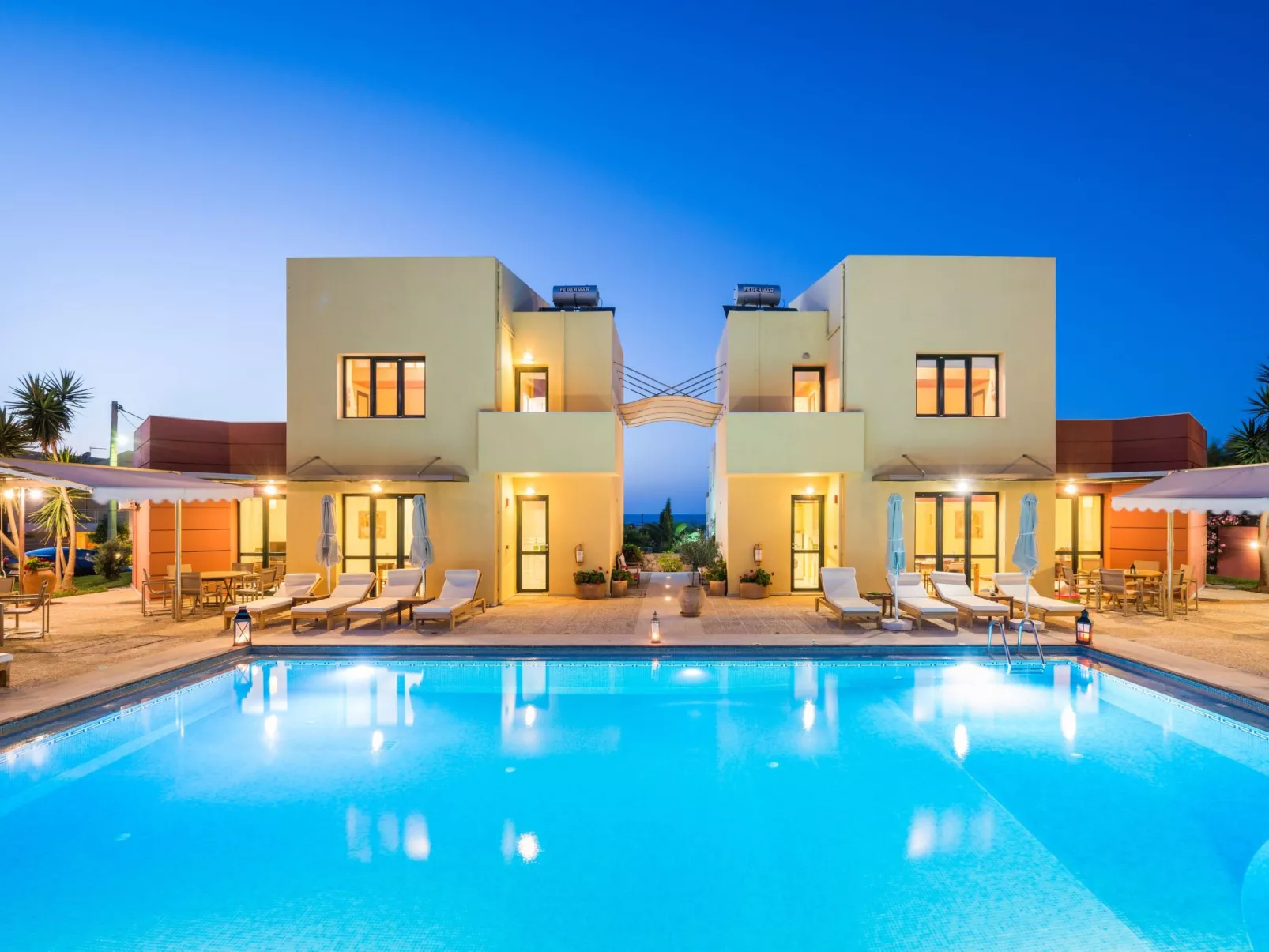 Mit gemeinschaftlichem Pool