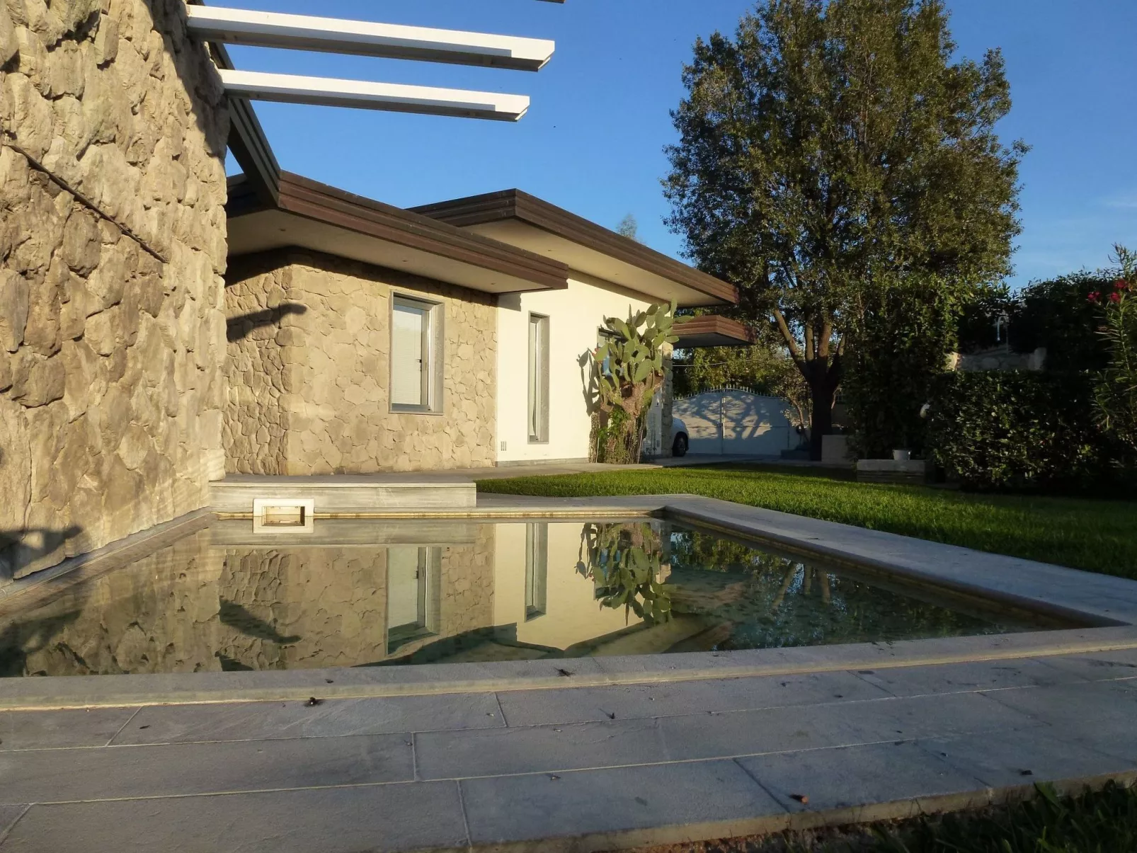 Mit Garten, Grill und Terrasse