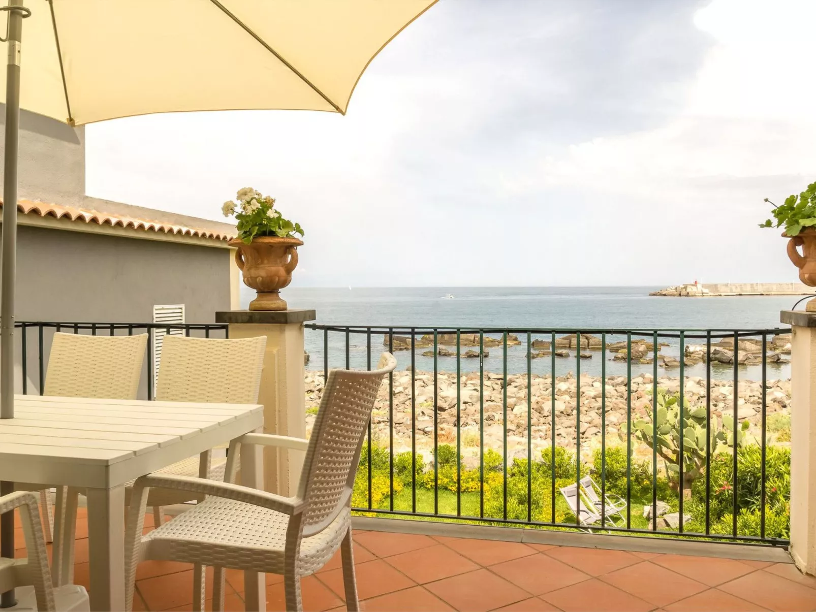 Wohnung in Riposto mit Terrasse