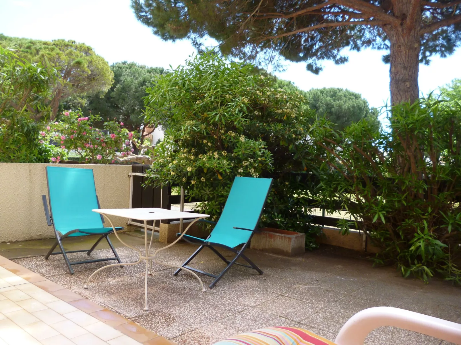 Grau-du-Roi Wohnung mit Terrasse