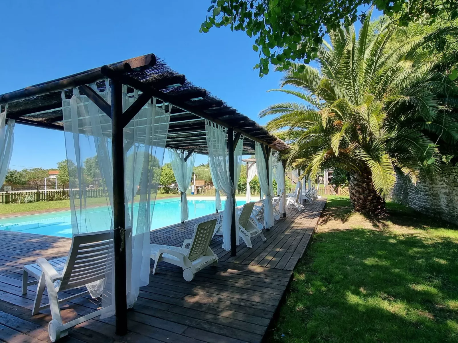 La Cave. Gite 3 chambres avec piscine