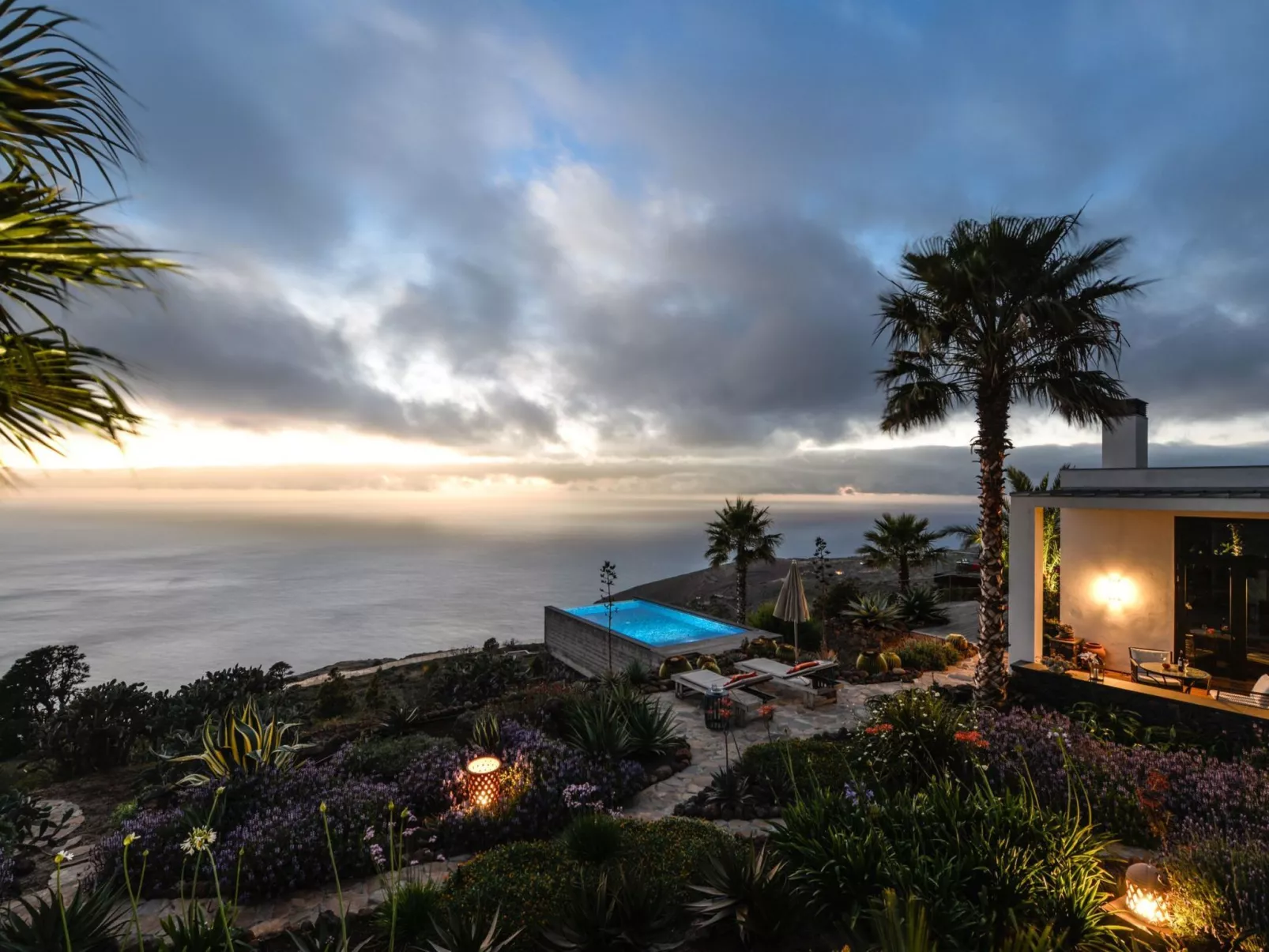 Villa Infinite Place