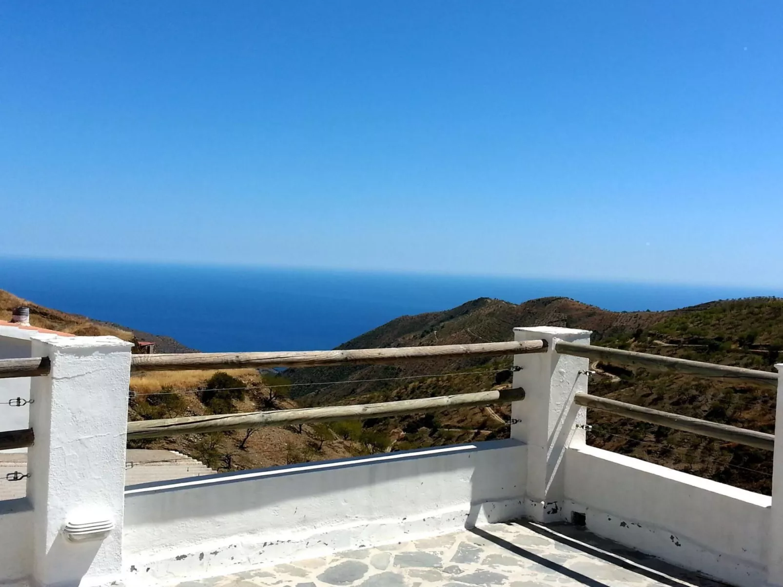 Berg- und Strandurlaub südlich von Granada