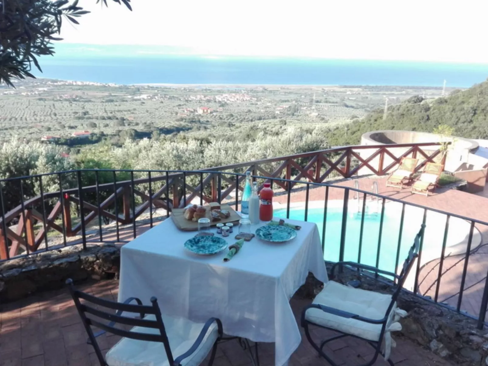 Wunderschöne Villa dei Feaci mit Pool