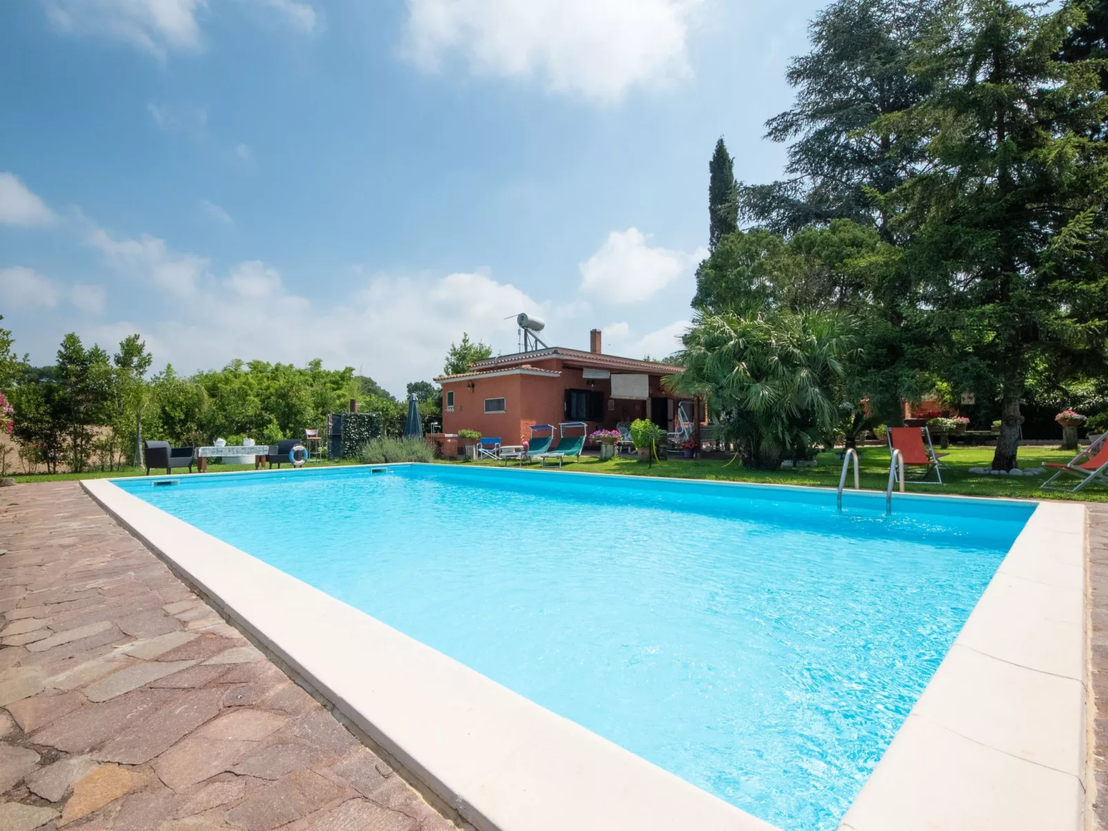 Oleandri Ferienhaus mit privatem Pool