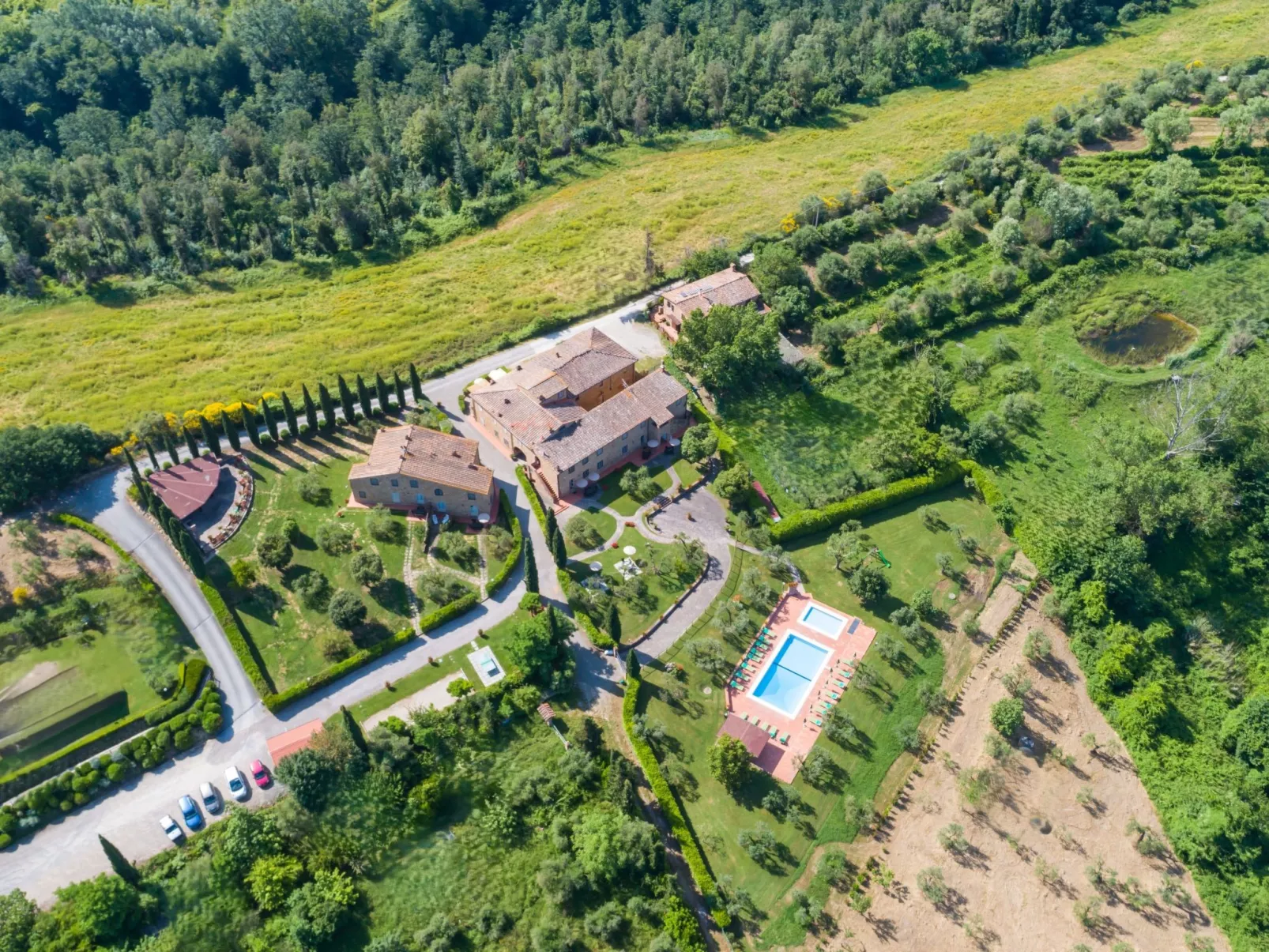 Drei-Zimmer-Wohnungen Borgo Collelungo auf zwei Etagen