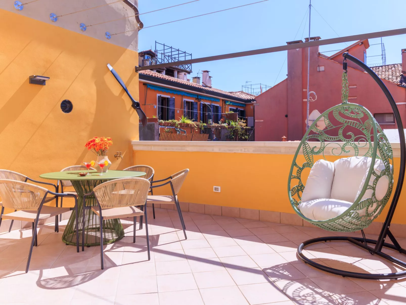 Casa dell'Aviatore große Gartenterrasse