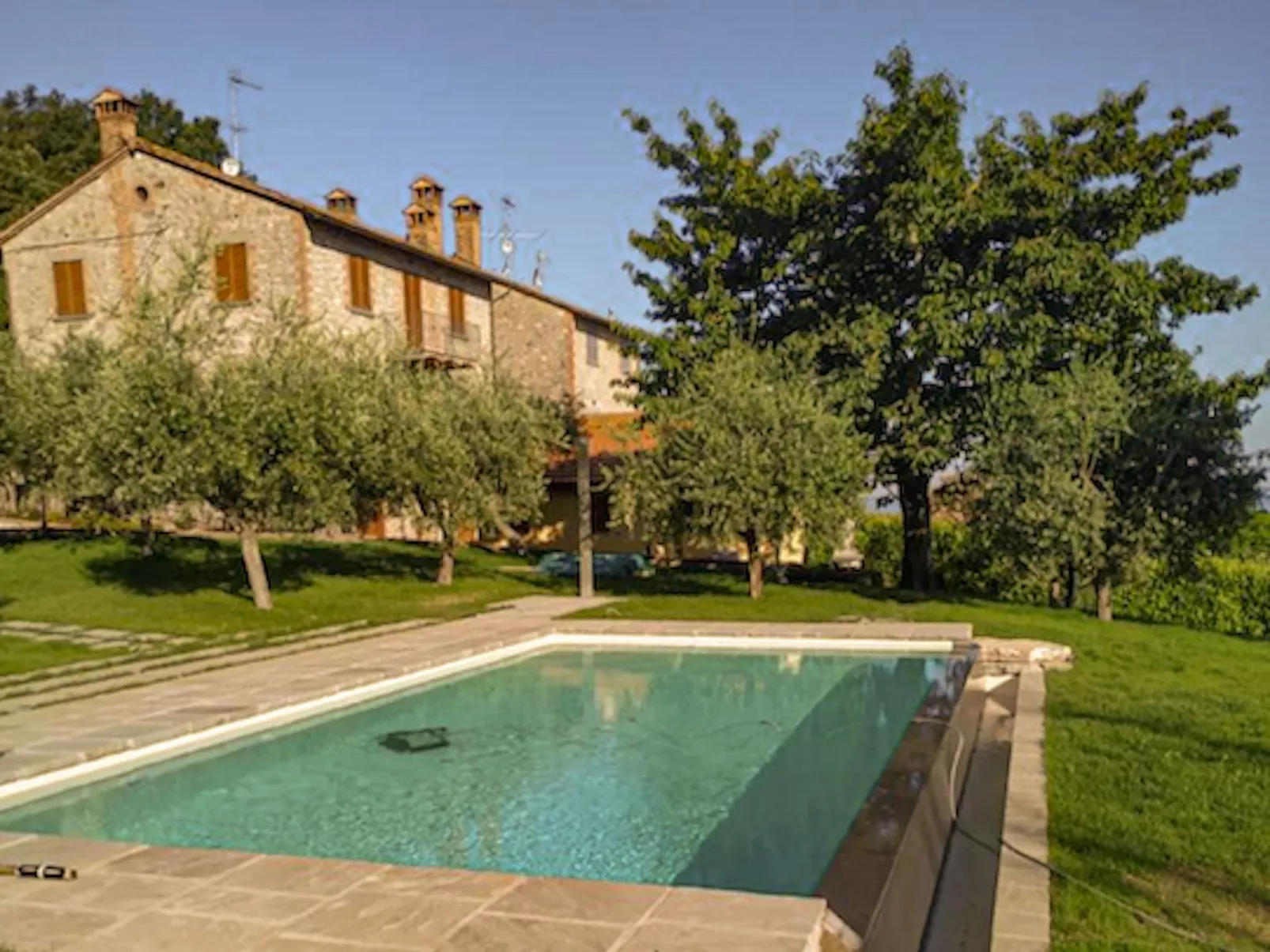 Appartement in Magione mit gemeinschaftlichem Pool, Grill und Garten