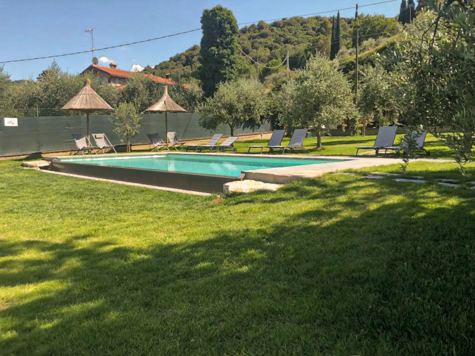 Schöne Wohnung in Magione mit Garten, gemeinschaftlichem Pool und Grill