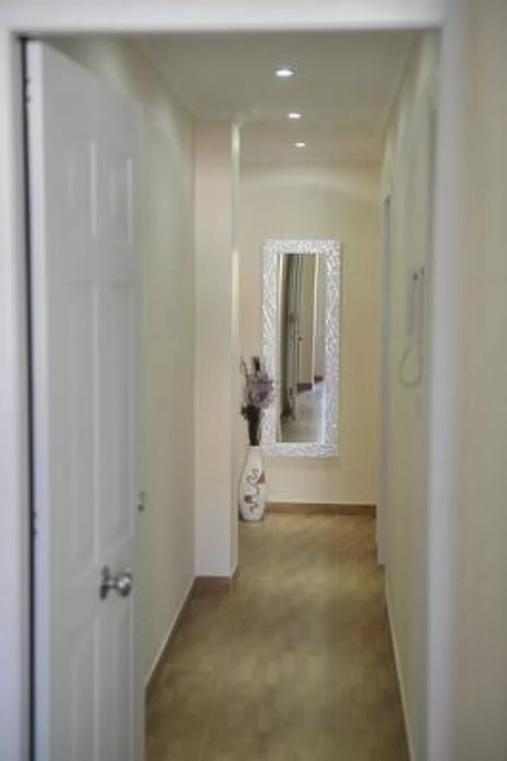 "Yovalu1" mit Balkon