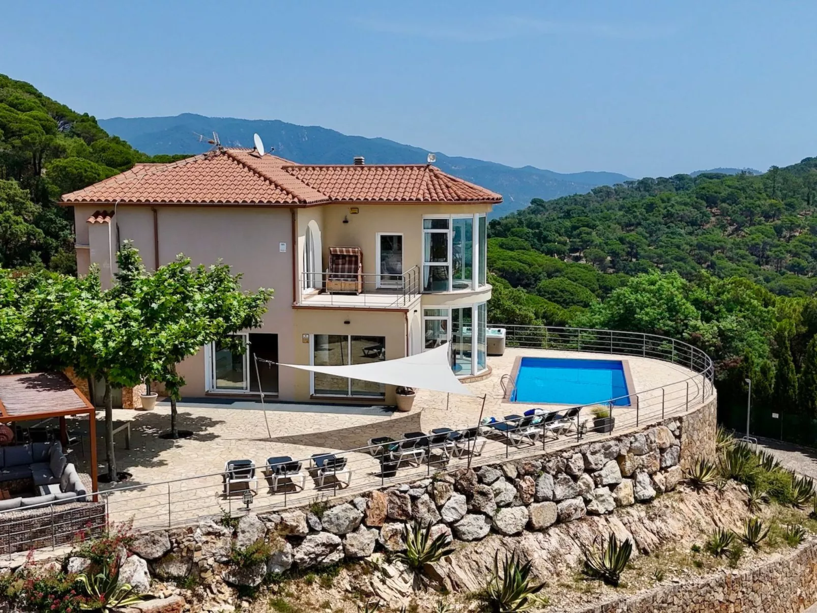 Villa Joie de Vivre - Geräumige Luxusvilla zur Miete