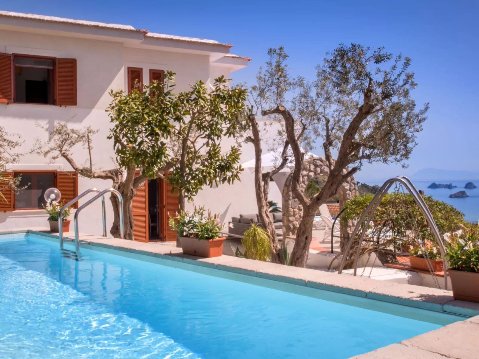 Haus in Sirenuse mit Panoramaterrasse