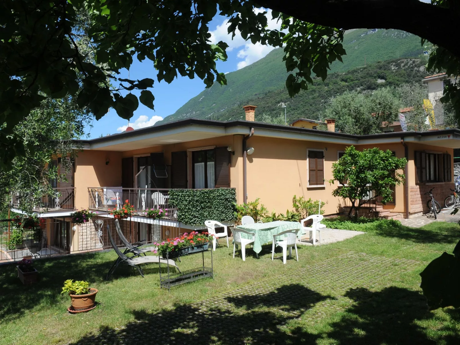 Einzimmerwohnung mit Wasserblick
