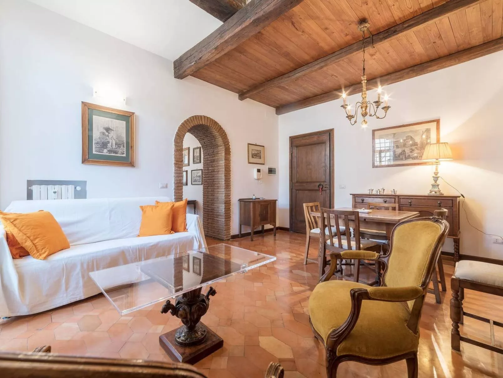 Ruhige Dächer im Herzen von Rom