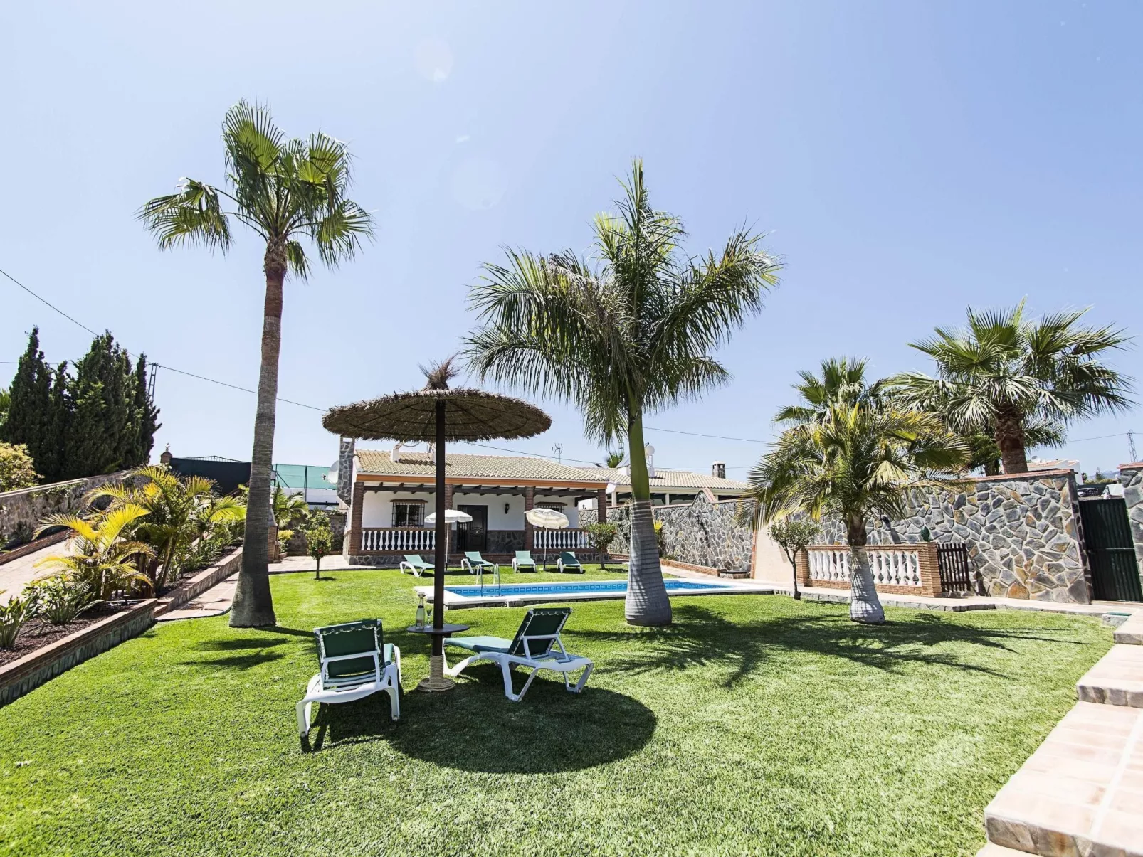 "Villa el Cano" mit Schwimmbad