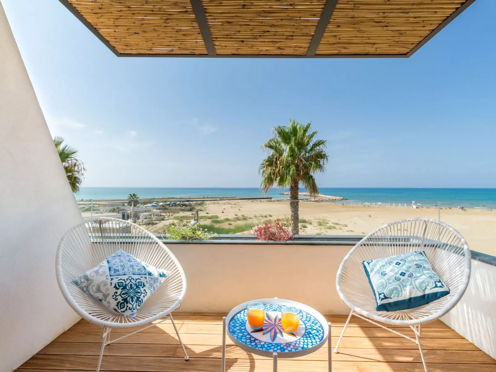 Charmante Wohnung in Donnalucata mit Möblierter Terrasse