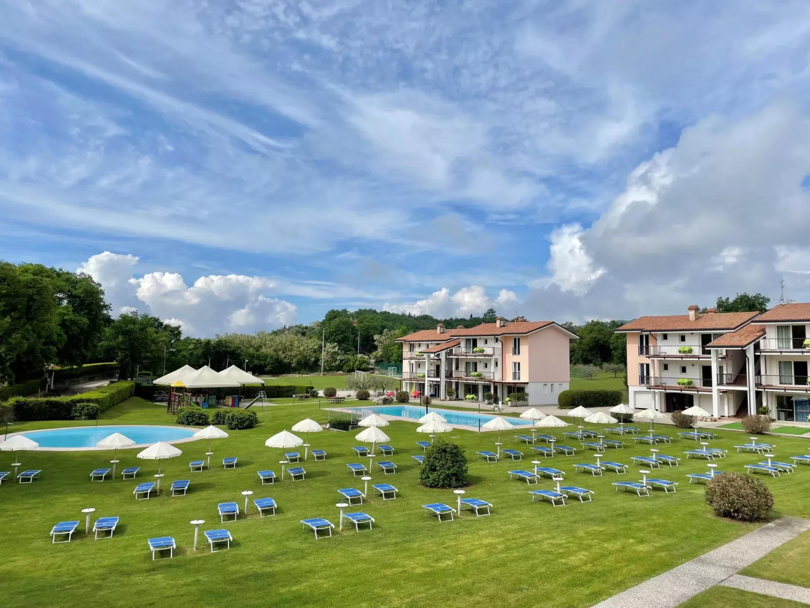 Wohnung in Costermano mit privatem Parkplatz