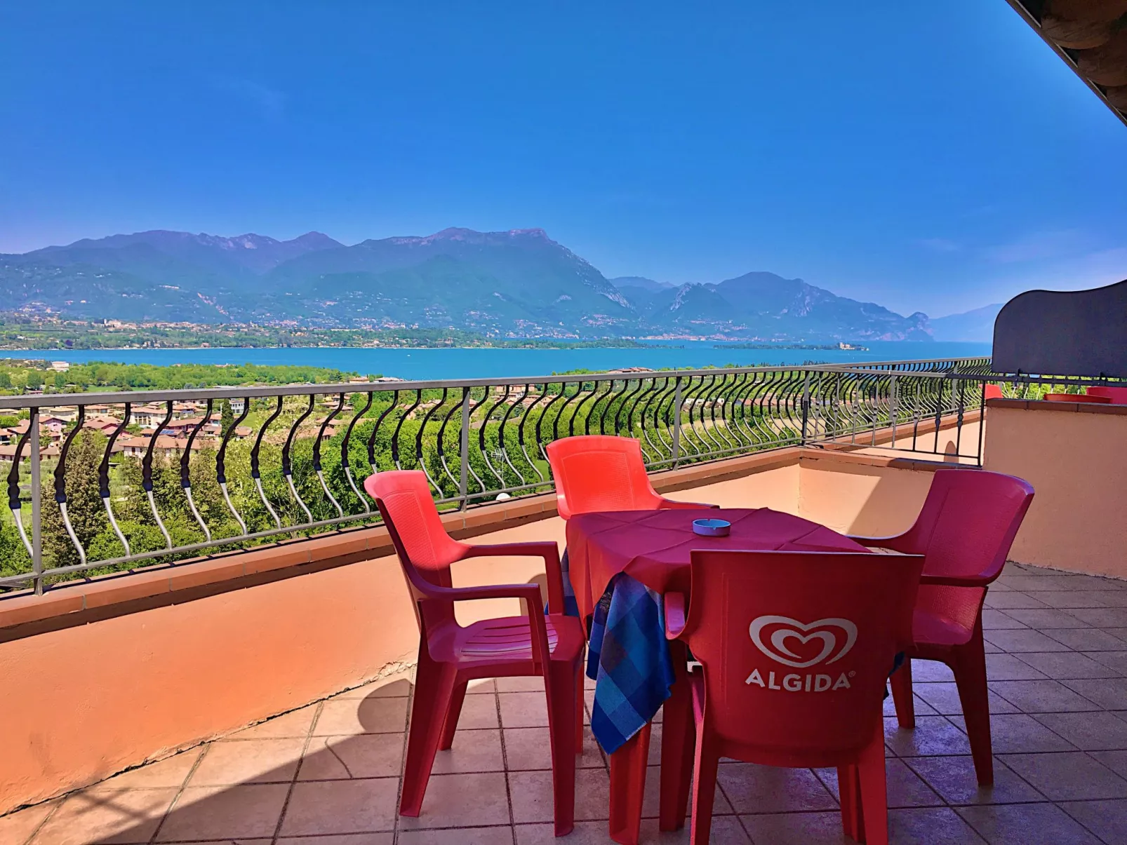 Angenehme Wohnung in Solarolo mit Parkplatz