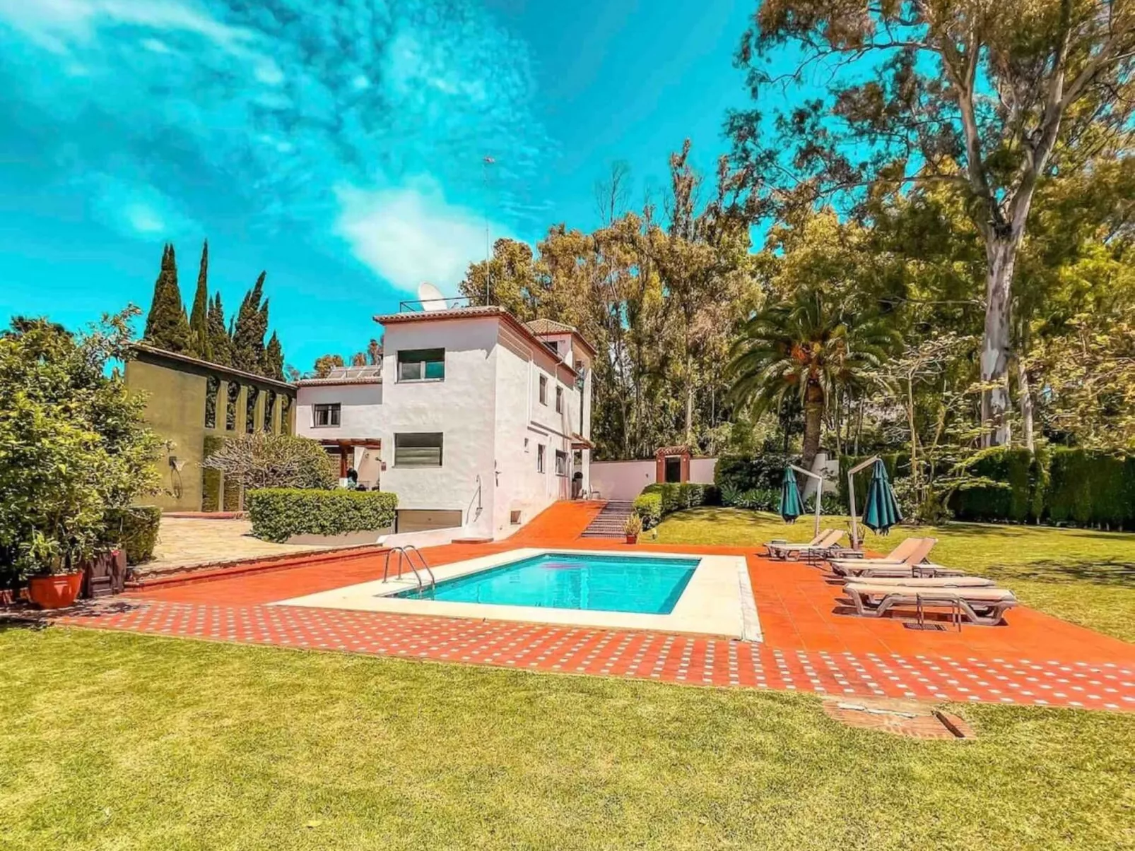 Villa für 12 Pers. mit Grill und privatem Schwimmbad