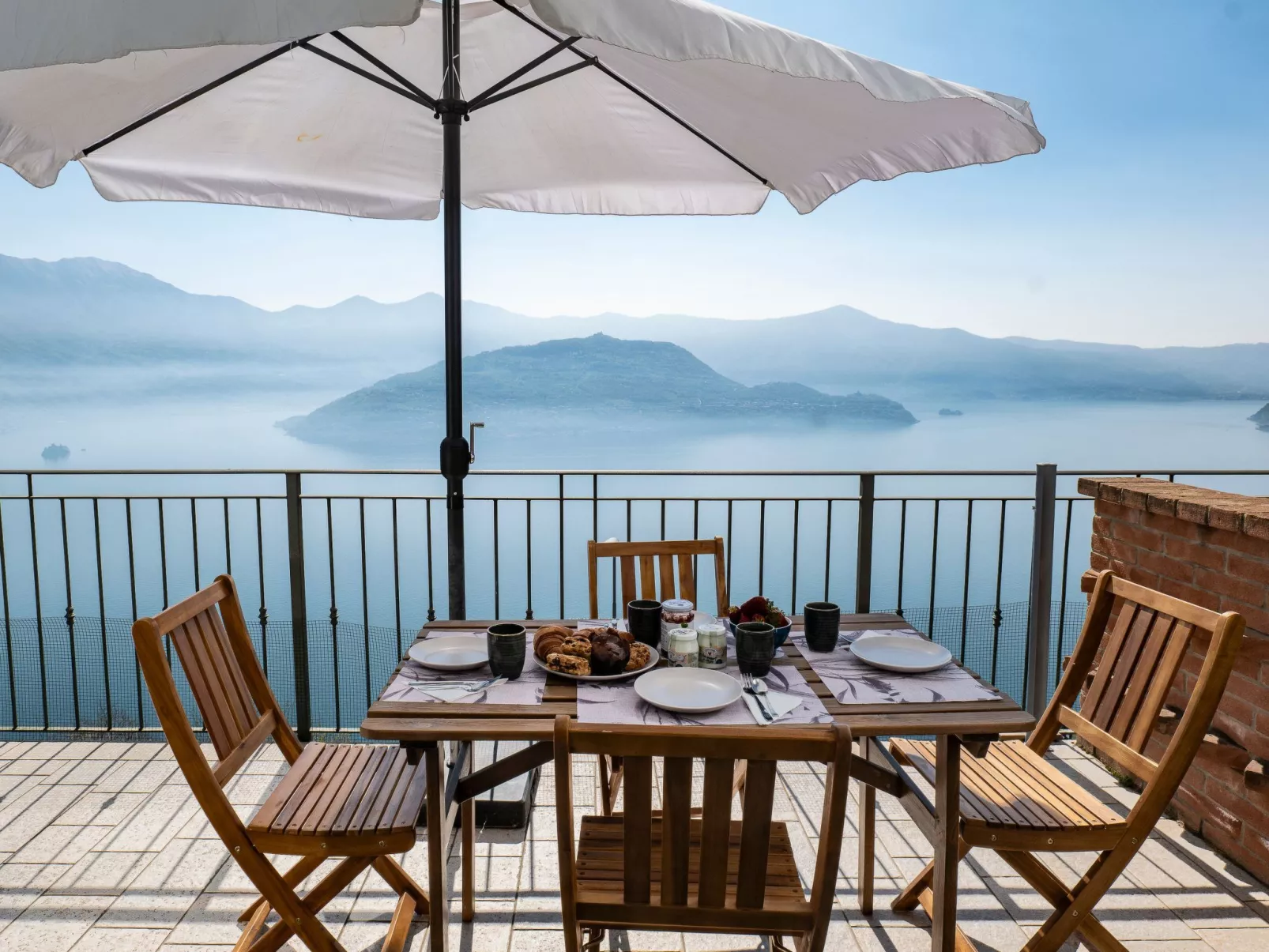 Cherubino 2", Dreizimmerwohnung mit Pool und Terrasse