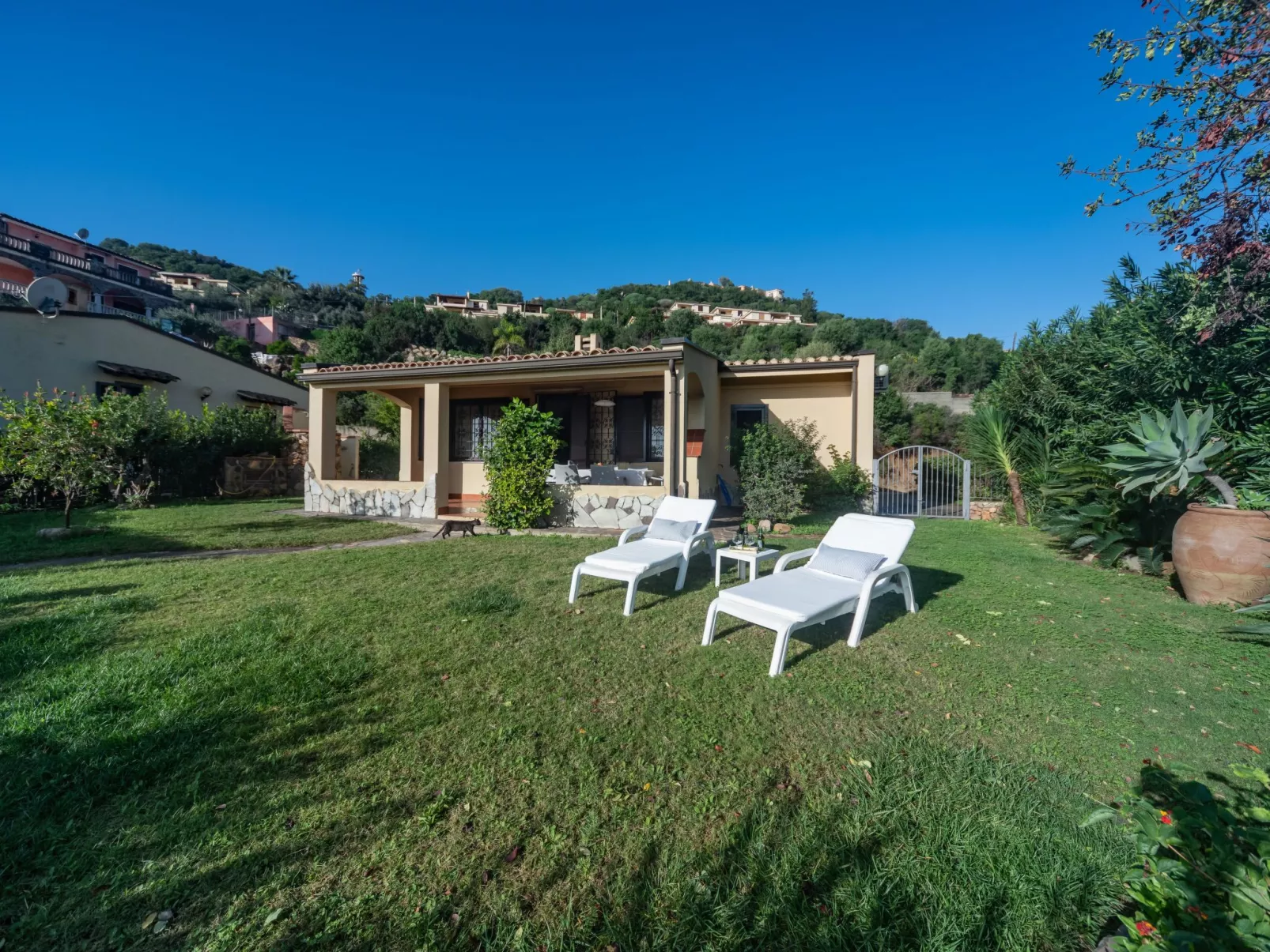 Wunderschöne freistehende Villa in kurzer Entfernung zum Strand und mit herrlic