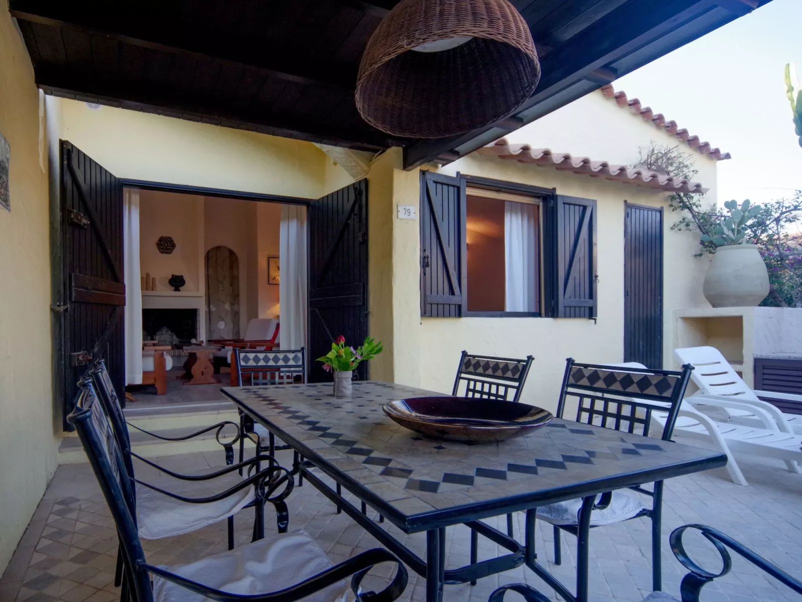 Schöne, neu renovierte Villa direkt am Strand in Costa Rei