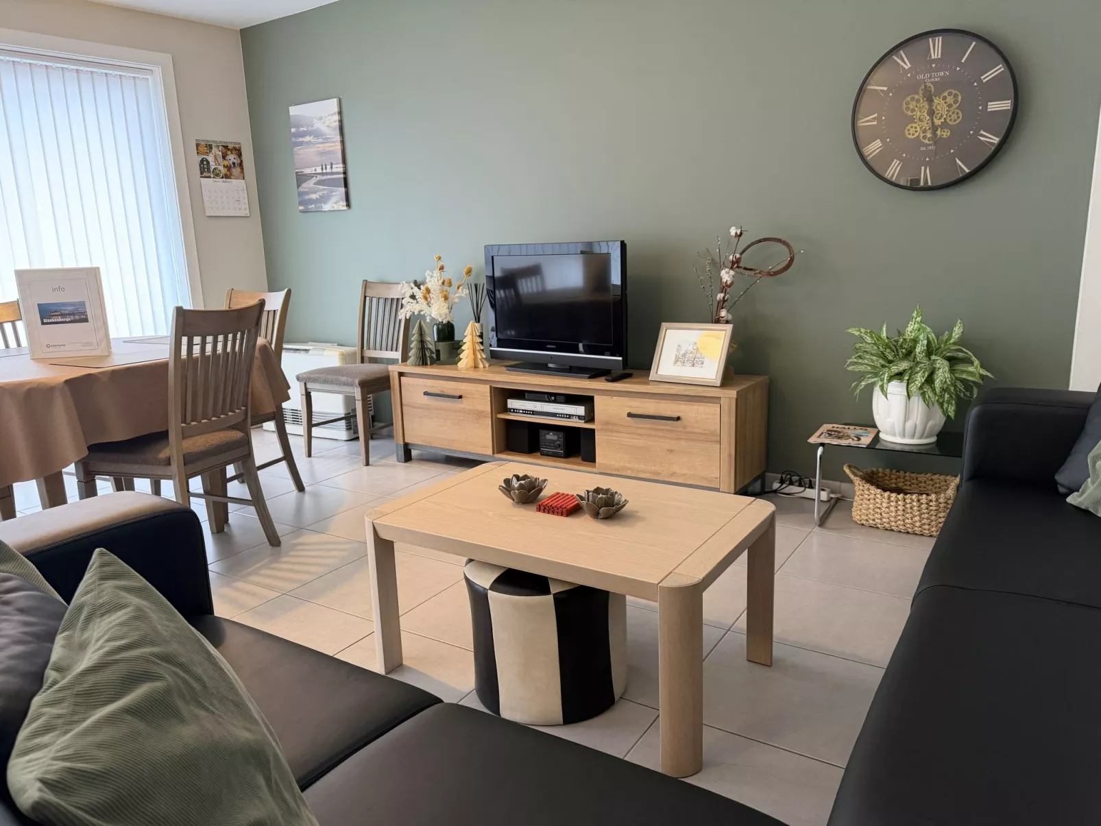 Westhinder with balcony-Binnen