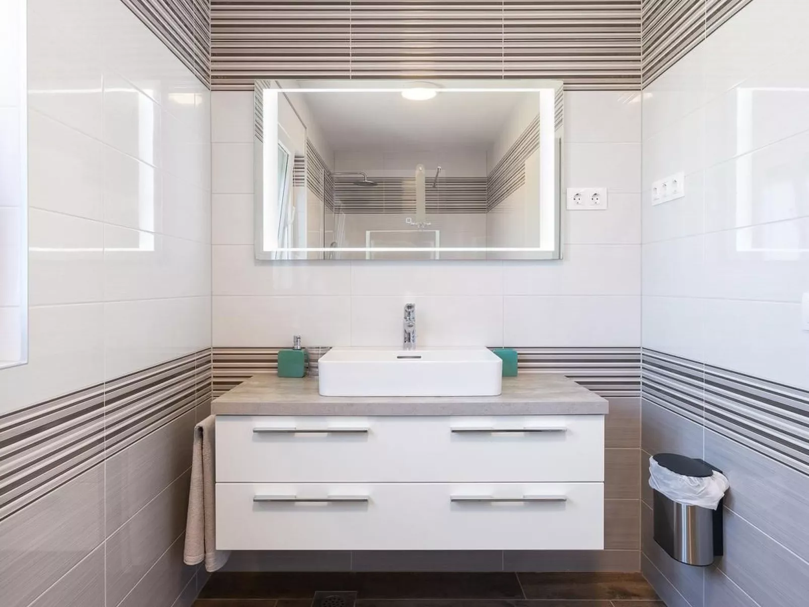 Villa Histra-Image-tags.info