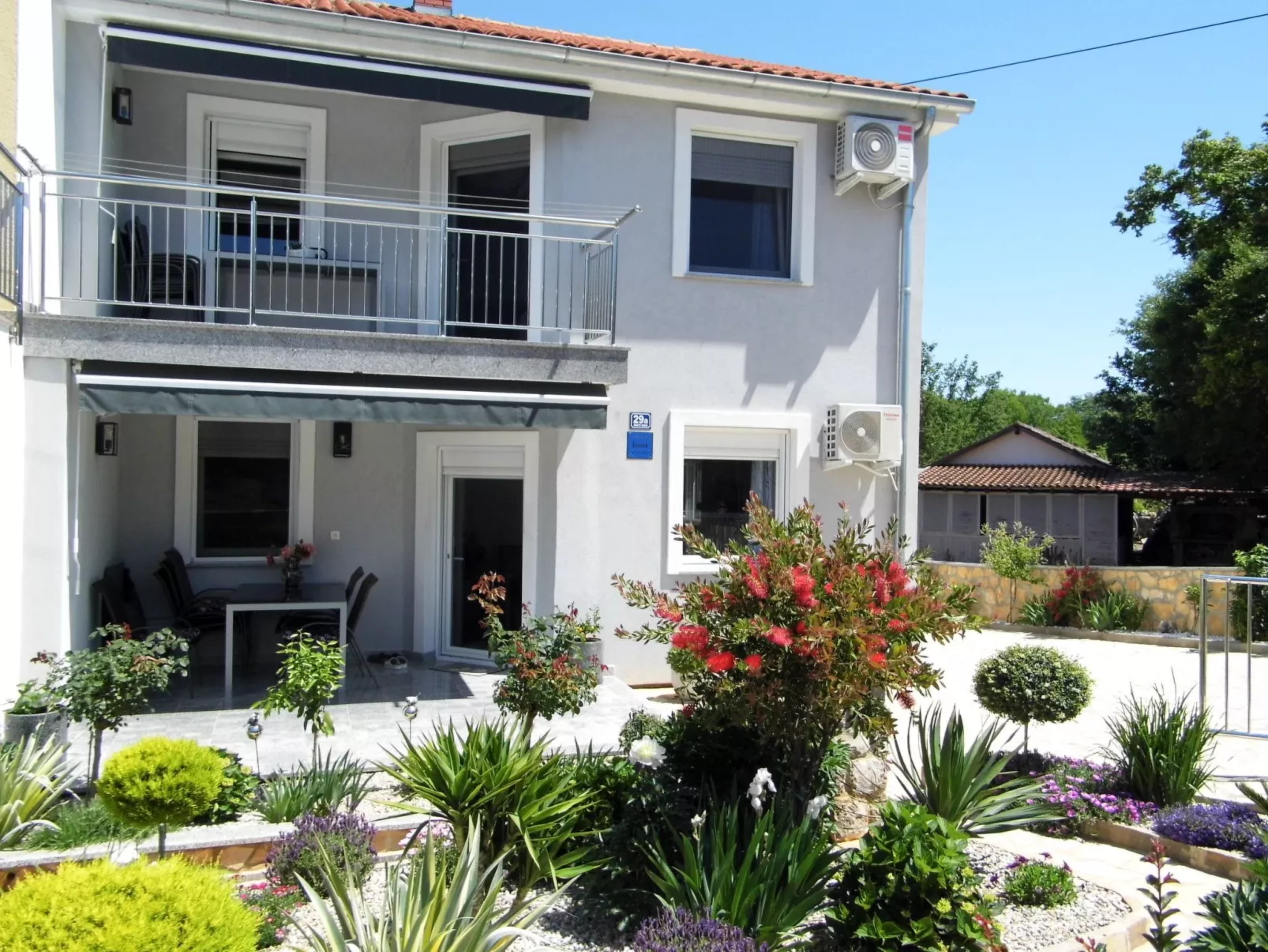 Ausgezeichnete neue und moderne Wohnung-Image-tags.info