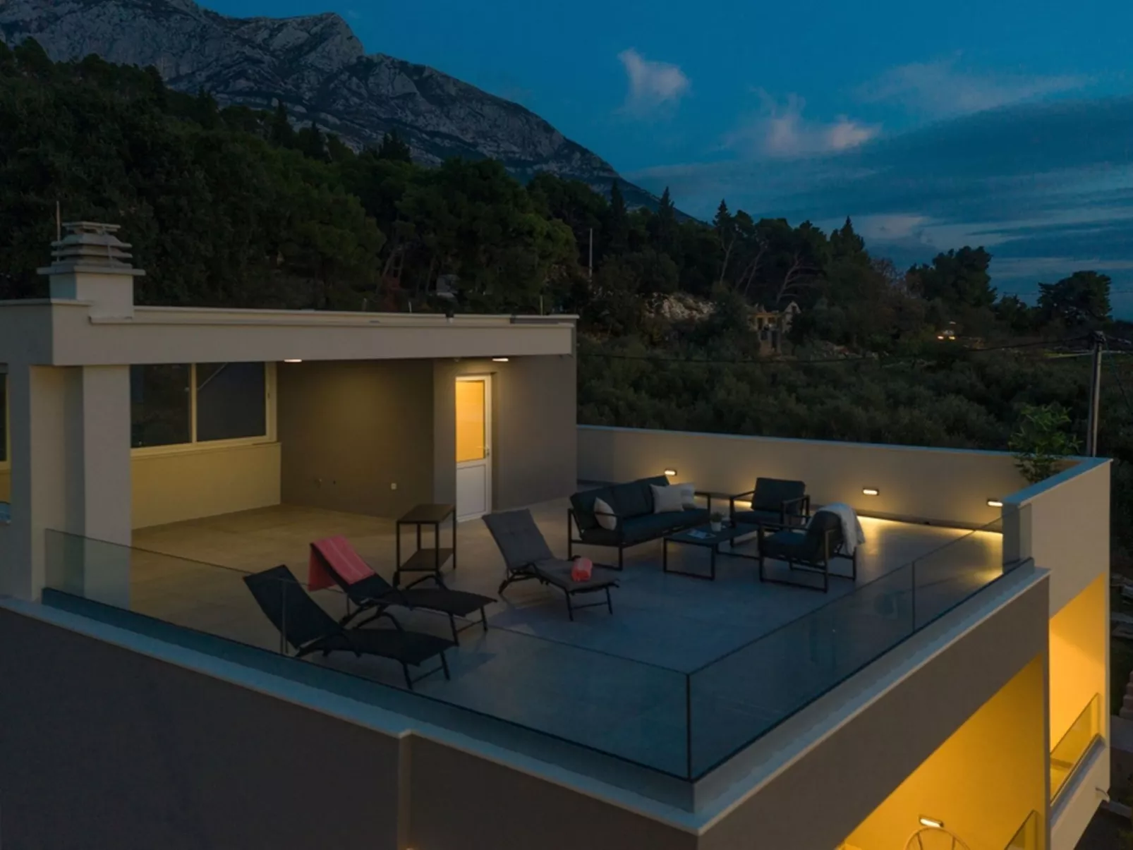 Villa Kuk mit beheiztem Pool-Binnen