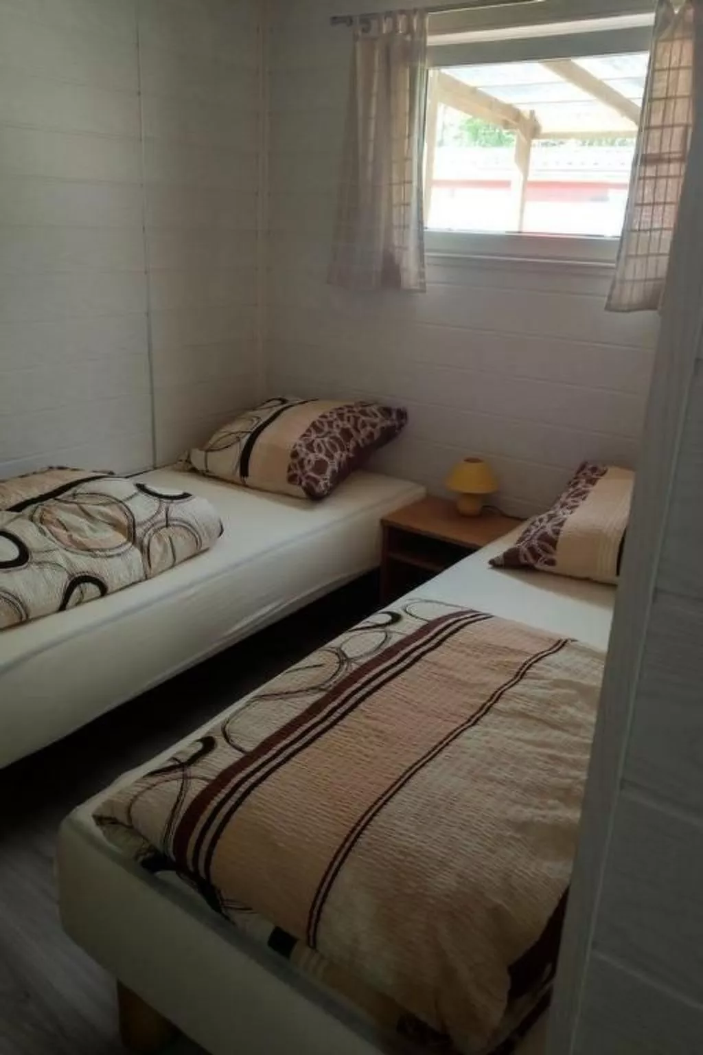 Ganzjahreshäuschen - gelb-Binnen