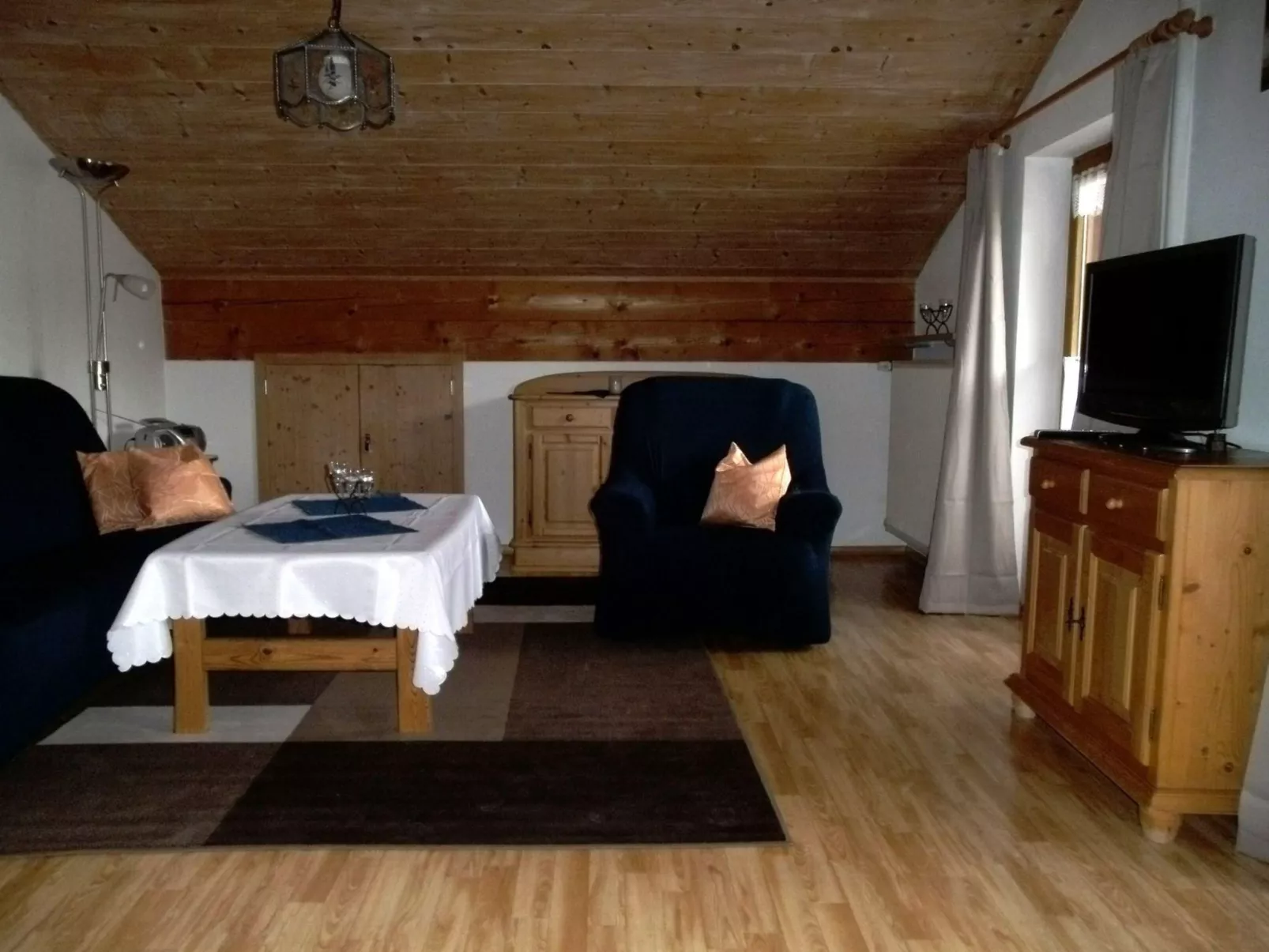 Dachgeschosswohnung mit toller Aussicht vom Balkon