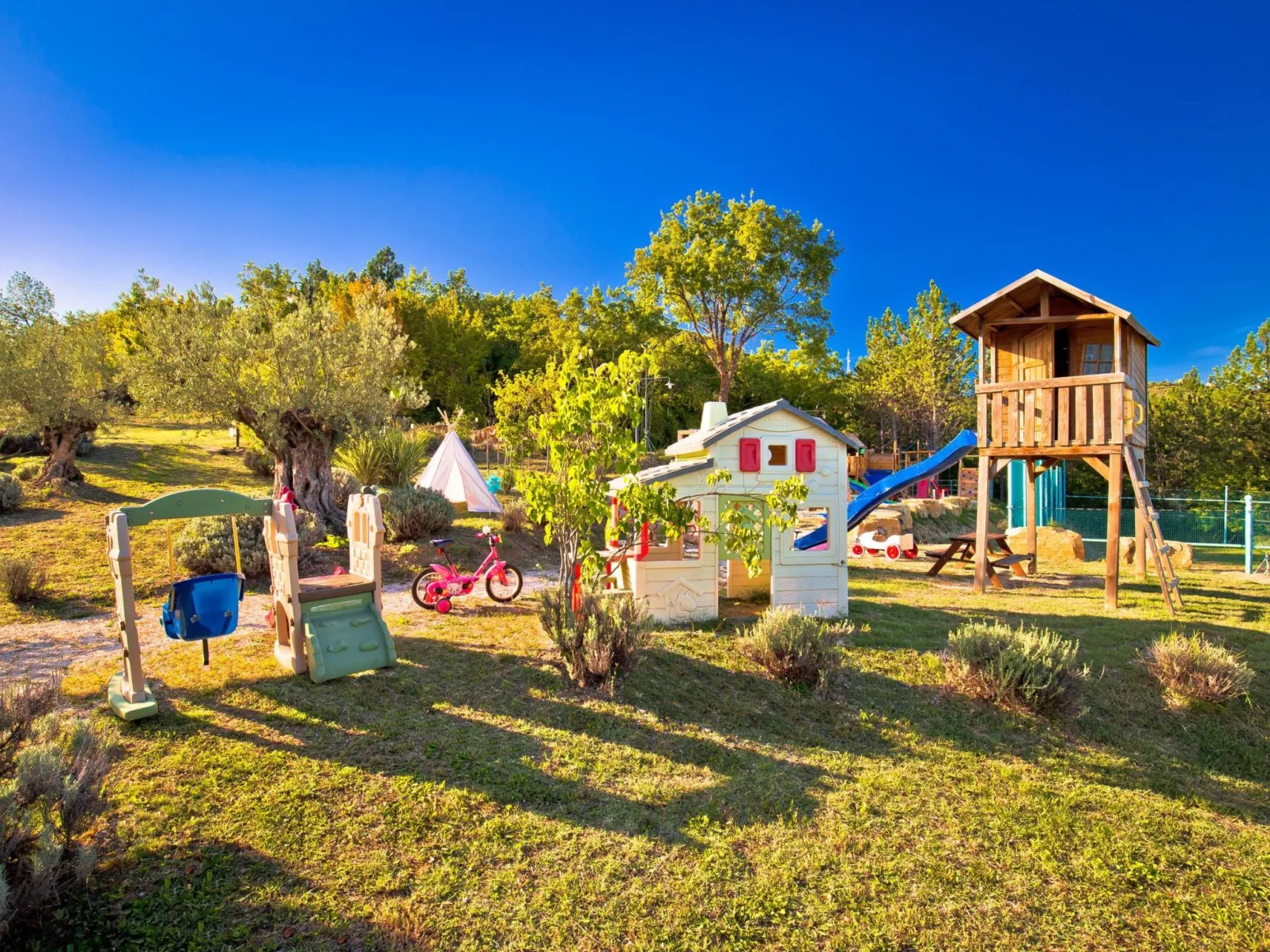 Tolle Villa Sancta Maria Motovun mit Pool