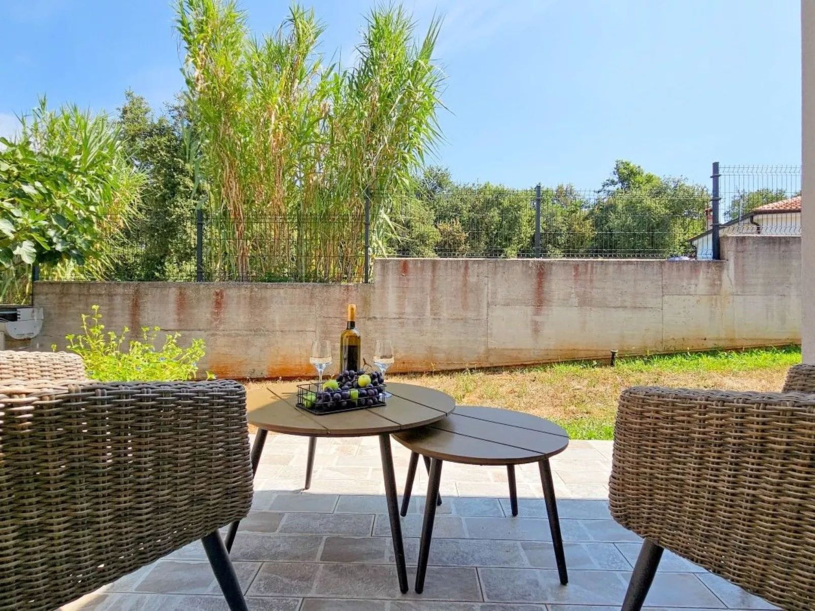 "Villa Pavlovic" mit Garten und Grill-Buiten