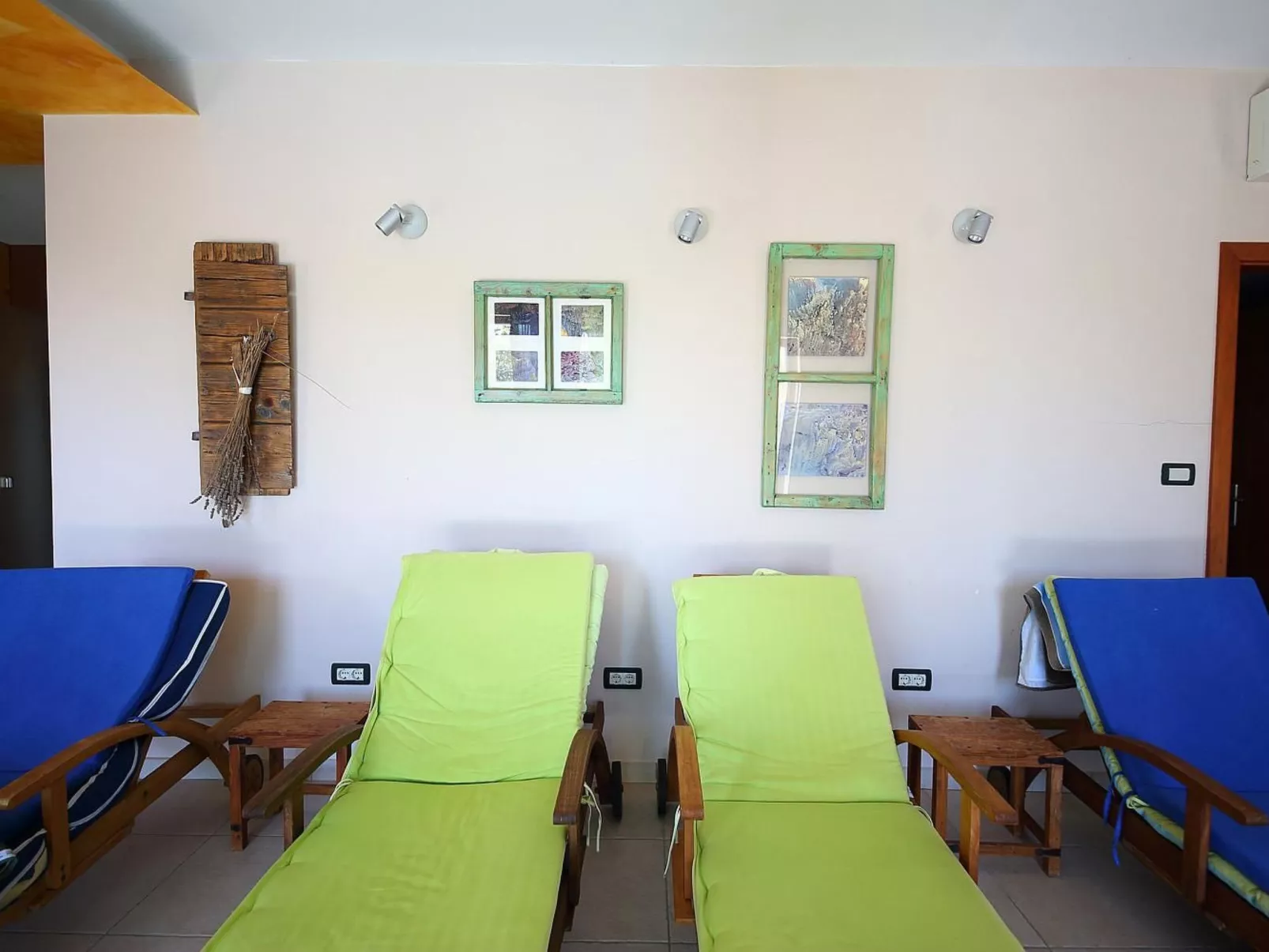 "Villa Ulika" mit eigenem Pool-Binnen