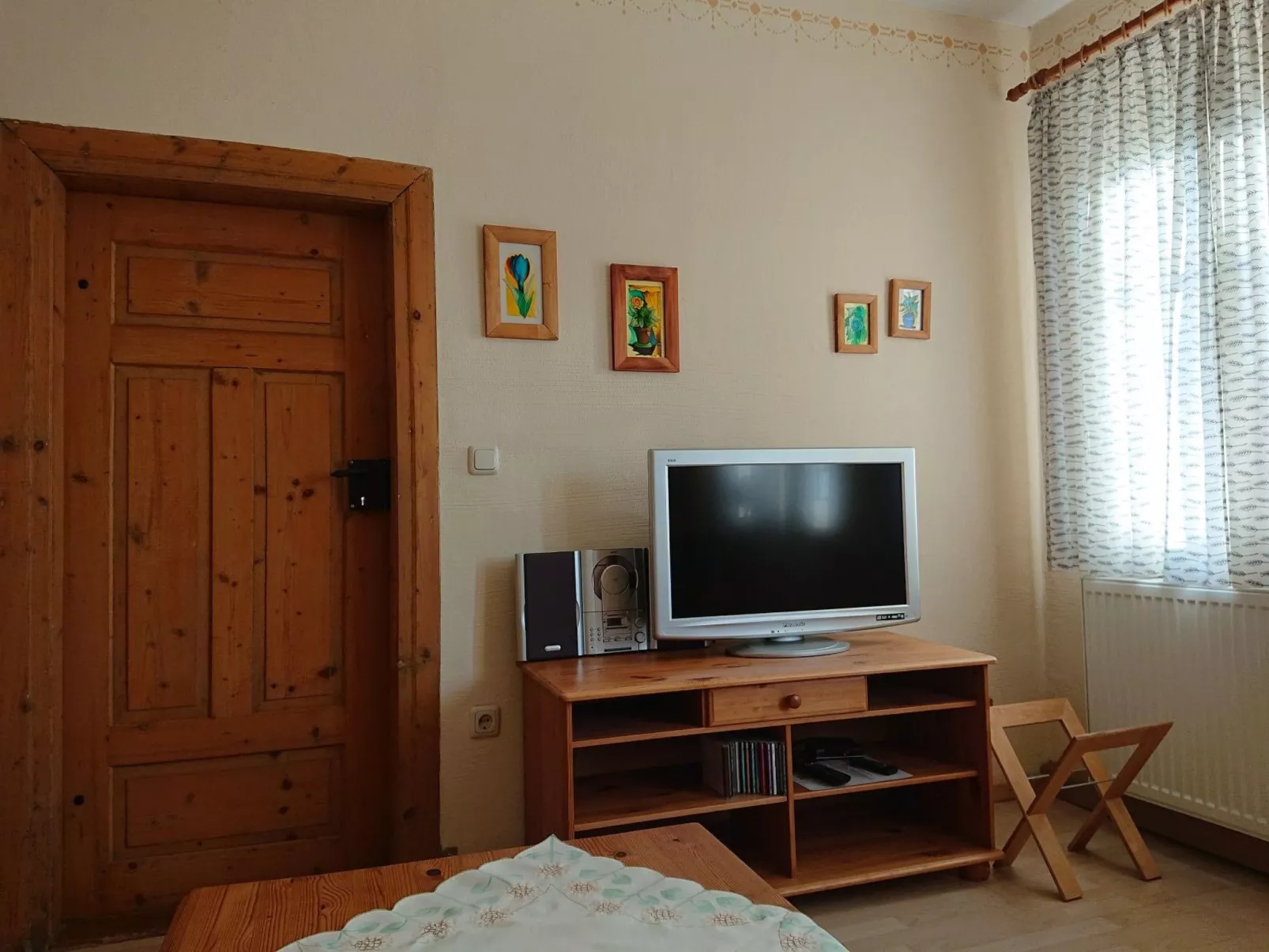 Mit Garten, Weinlaube und Aussenpool