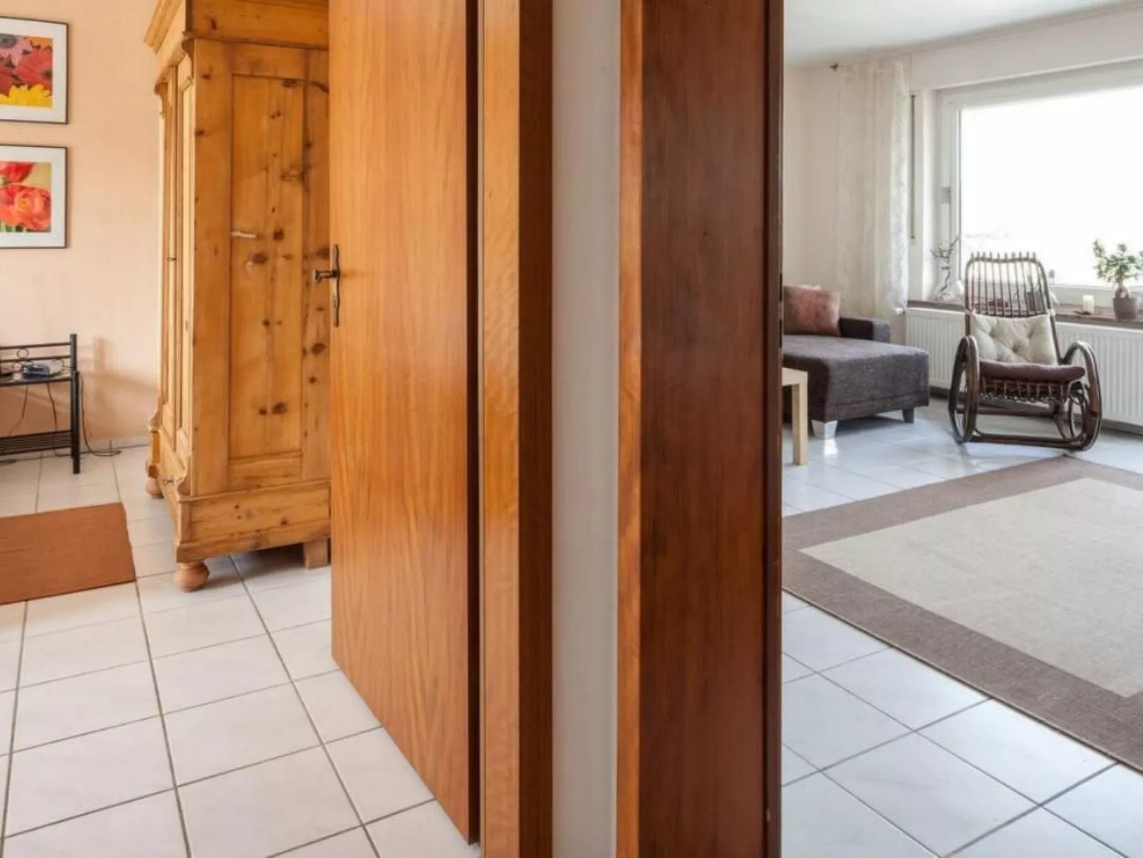 Mit Balkon und Rheinblick