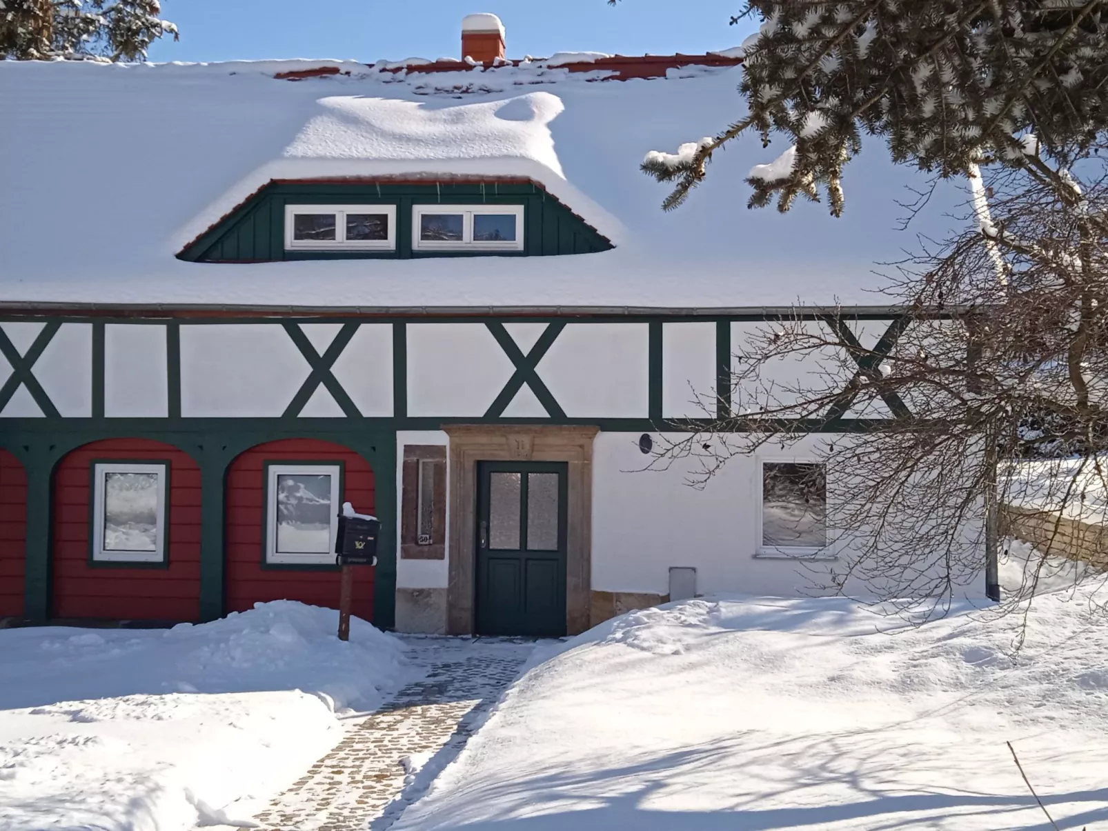 Appartement mit Garten, Grill und Terrasse