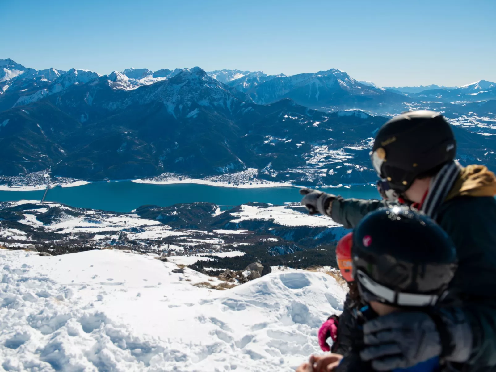 Mit Blick auf das Wasser