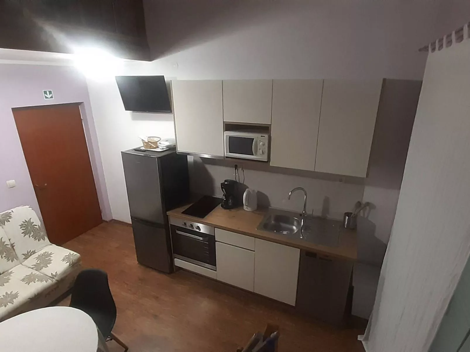 "Violet" mit Swimmingpool