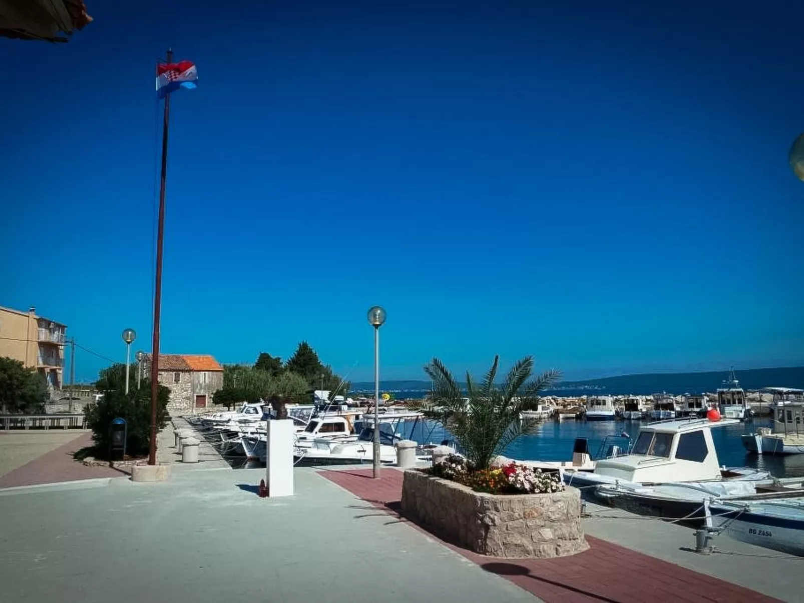 FeWo 2, mit 1. Schlafzimmer für 4. Personen mit Balkon im ersten Obergeschoss g-Buiten