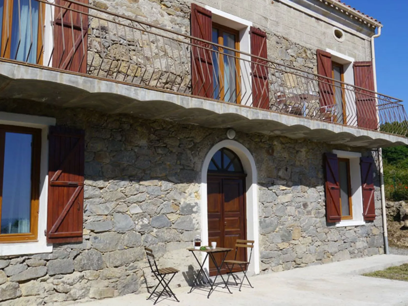 Haus mit Garten, Grill und Terrasse