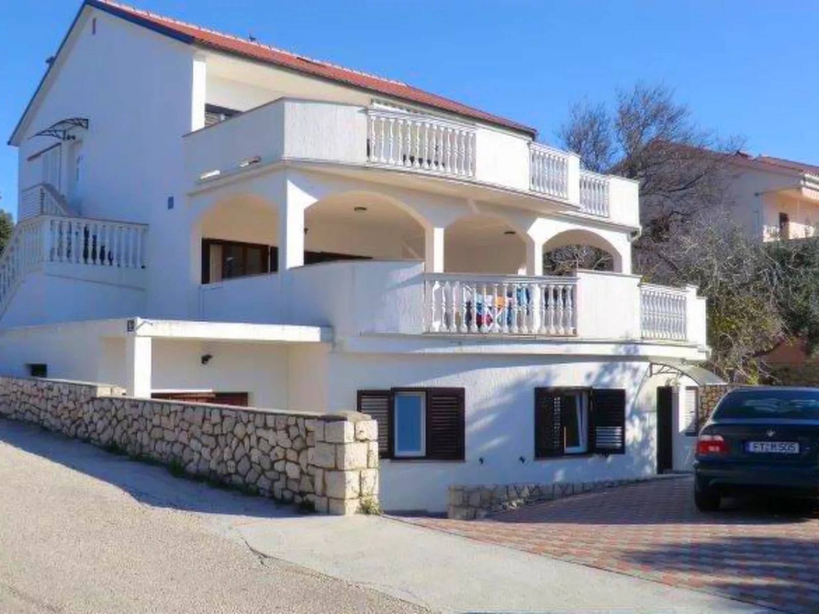 Große Wohnung in Mandre mit Grill und Terrasse